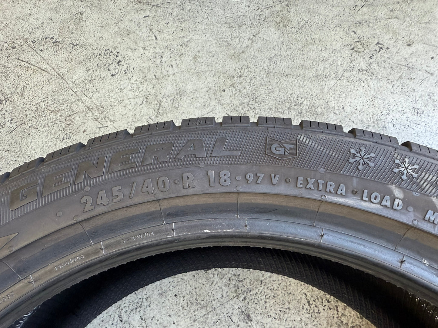 Usato: 4 Gomme 245/40R18 97V XL General Invernale 90% residui (Sottomarca Continental)