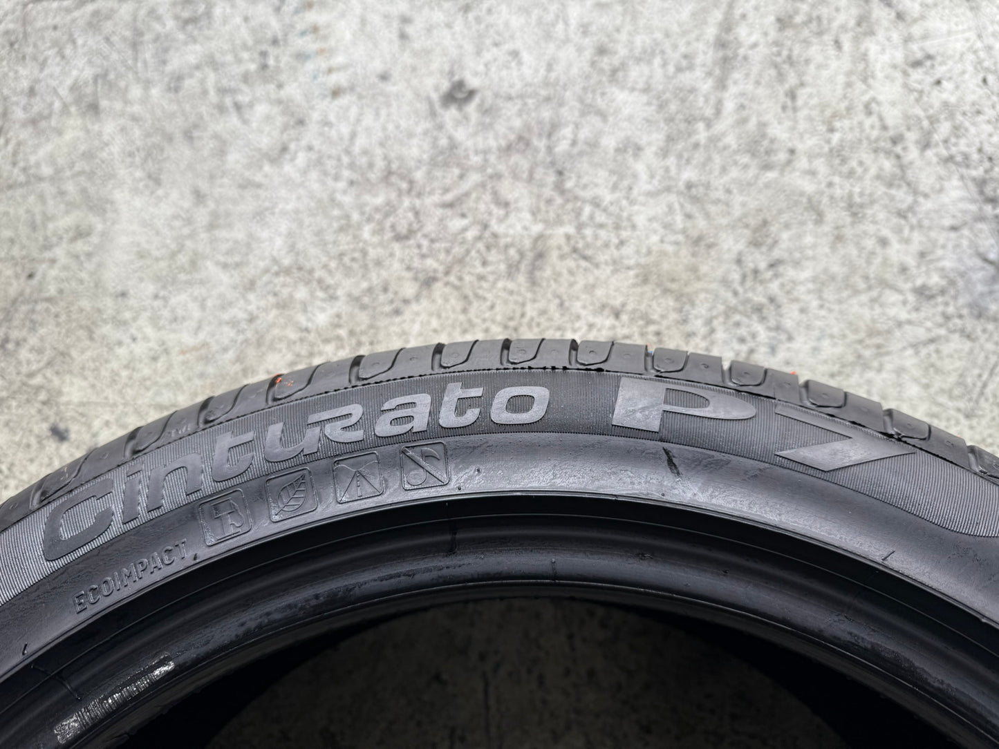 Usato: 4 Gomme 255/40R18 95Y + 225/45R18 91Y Pirelli Runflat estive 99% residui