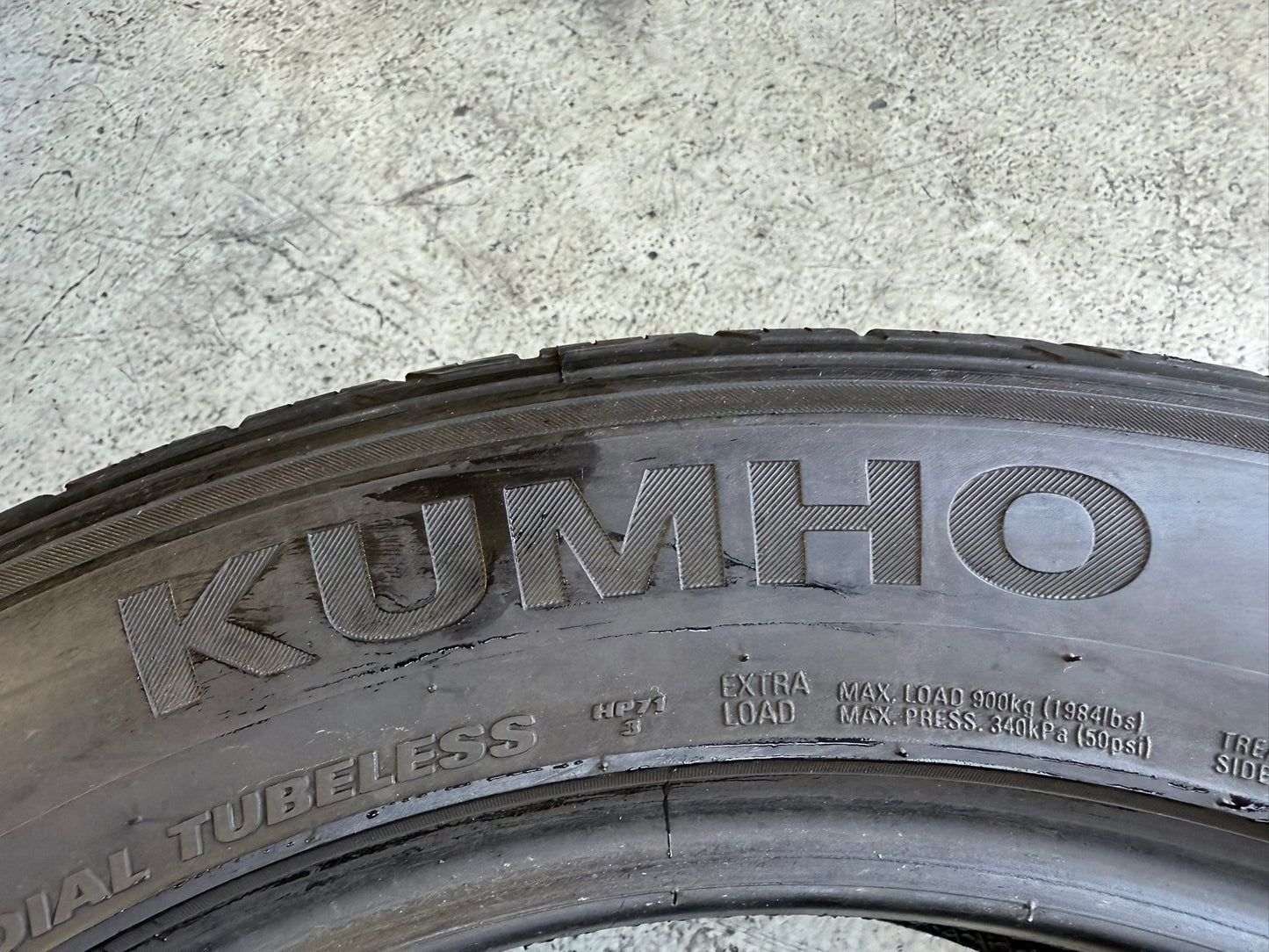 Usato: 4 Gomme 235/55R18 104V XL Kumho 4 Stagioni 95% residui