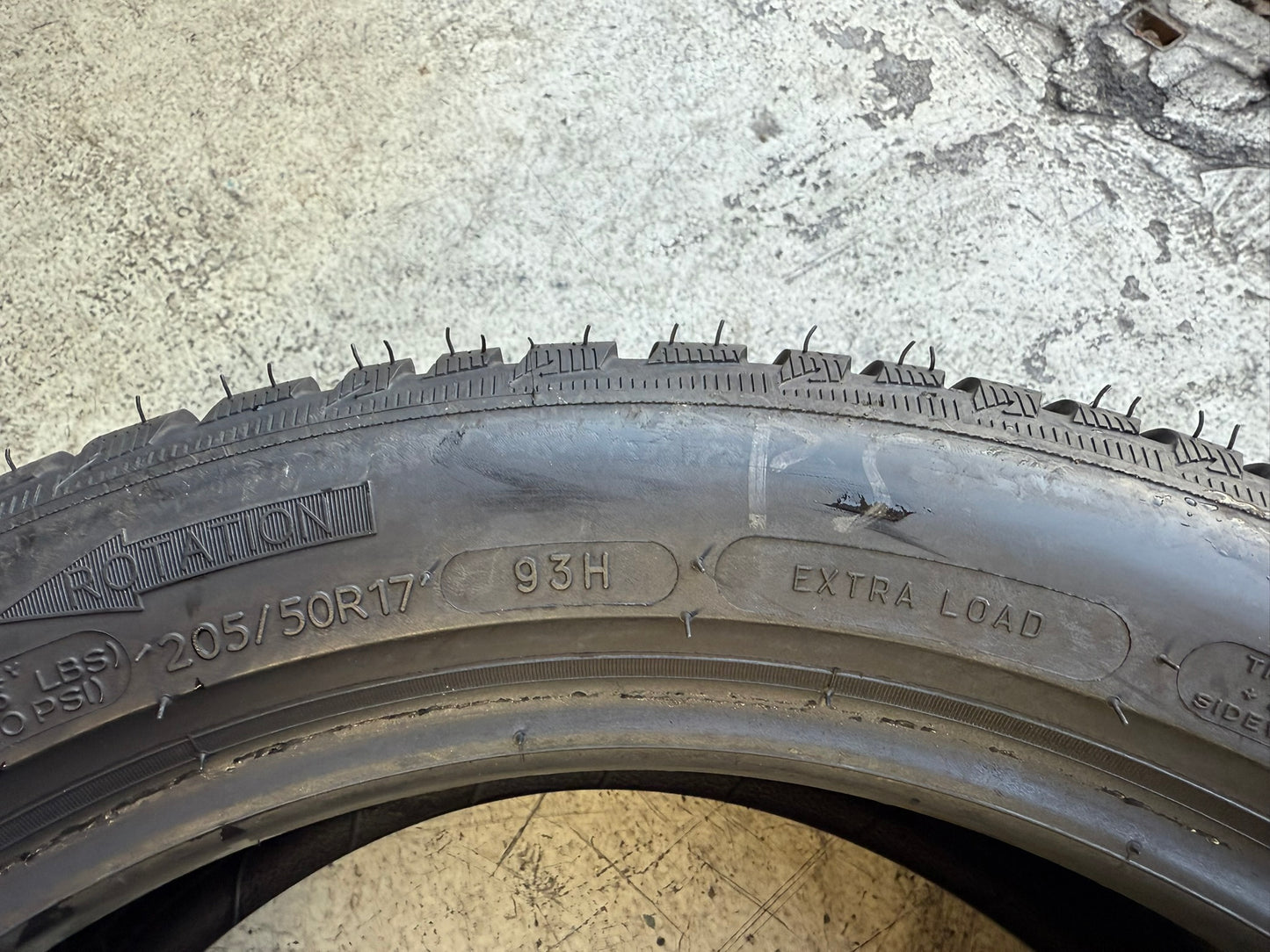 Usato: 4 Gomme 205/50R17 93H XL Michelin Invernali 99/90% residui