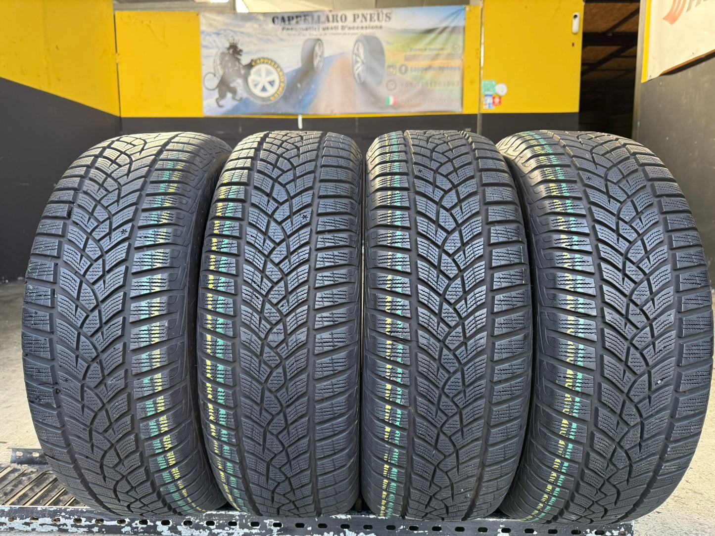 Usato: 4 Gomme 215/60R16 99H XL Goodyear Invernali 95% residui
