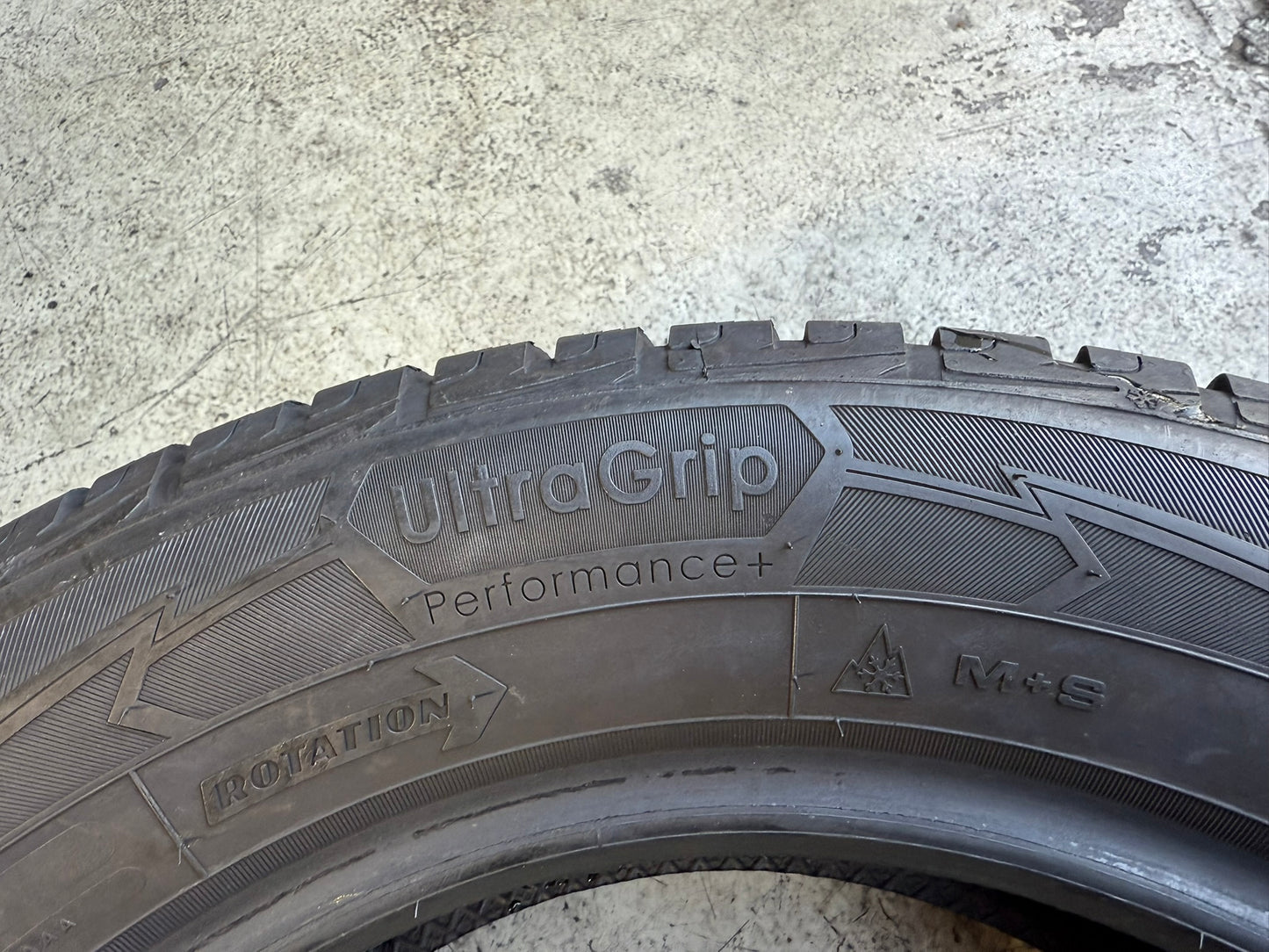 Usato: 4 Gomme 215/60R16 99H XL Goodyear Invernali 95% residui