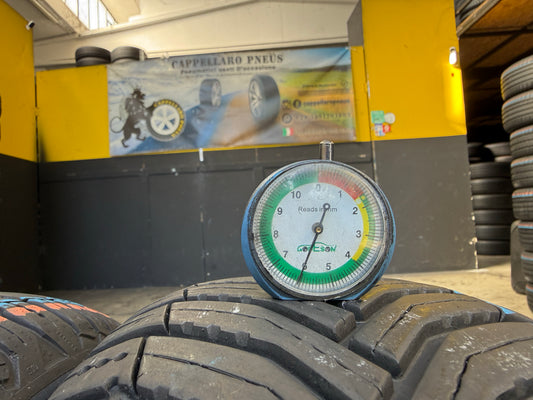 Usato: 4 Pneumatici Michelin CrossClimate 2 205/60R16 96H XL 4 Stagioni 85% Residui DOT 2025