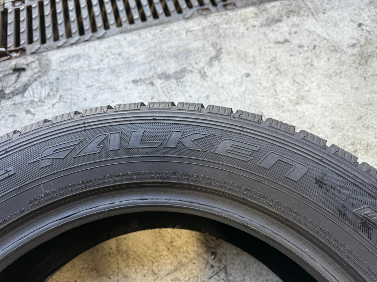 Usato: 4 Gomme 215/60R17C 109/107T Falken Invernali 90–95% residui