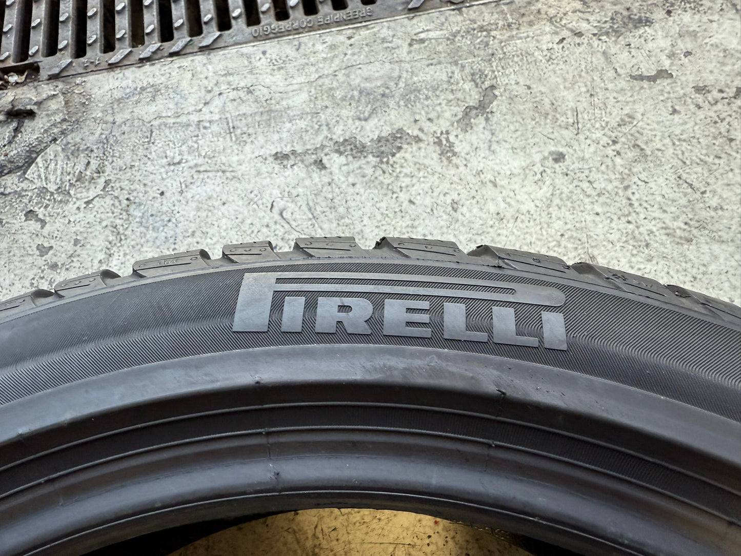 Usato: 4 Gomme 225/45R18 95H XL RSC Pirelli Invernali 95% residui