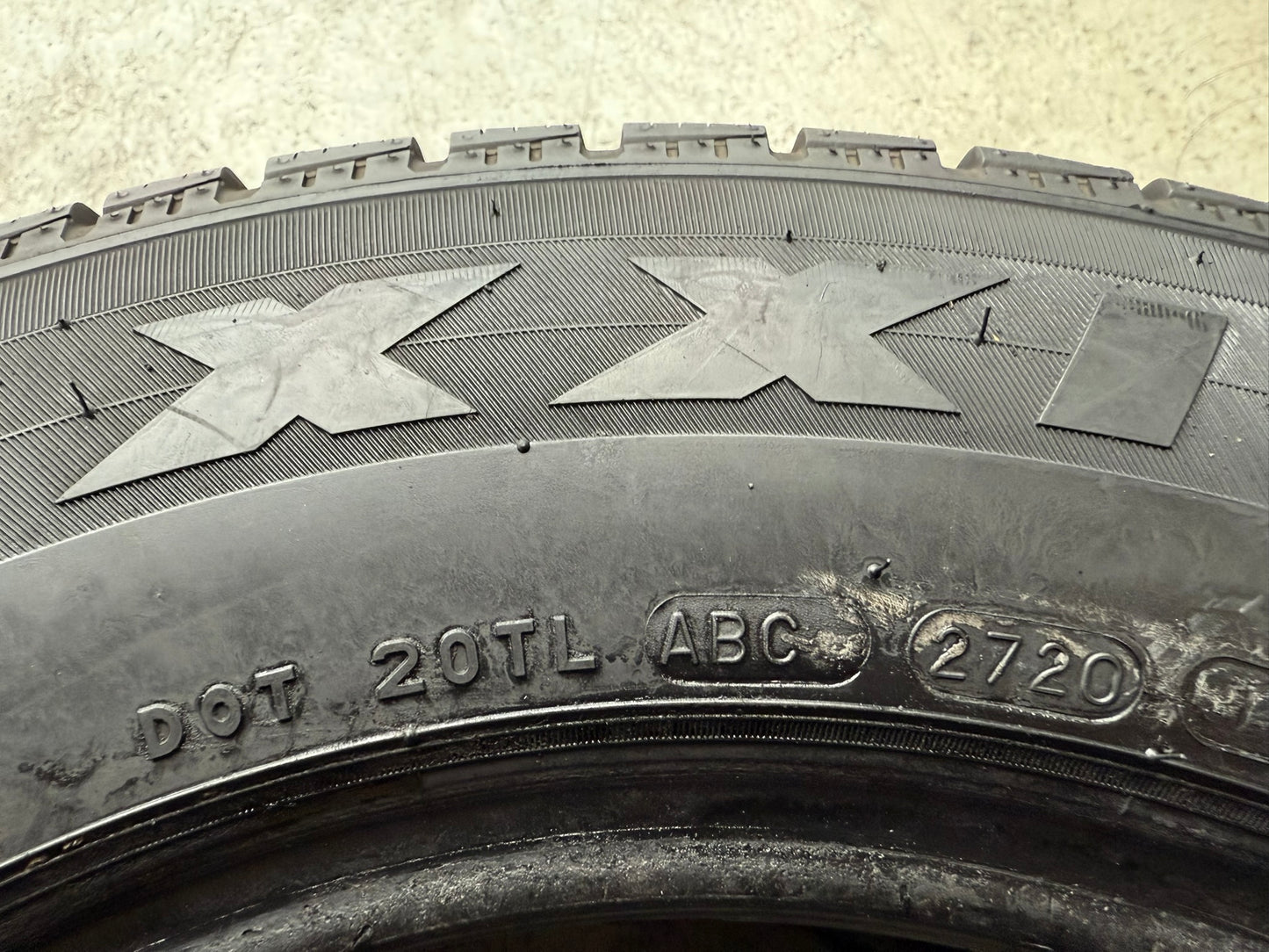 Usato: 6 Gomme 185R15C 103/102R Maxxis Invernali 90% residui