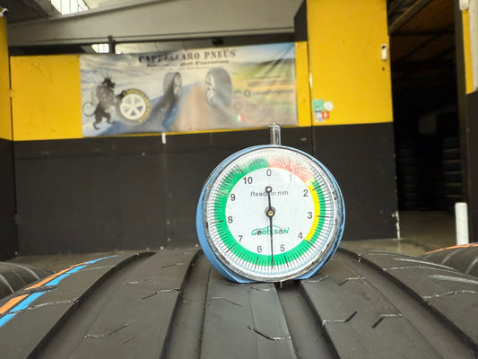 Usato: 4 Gomme 235/60R18 107V XL Continental Estive 80% residui