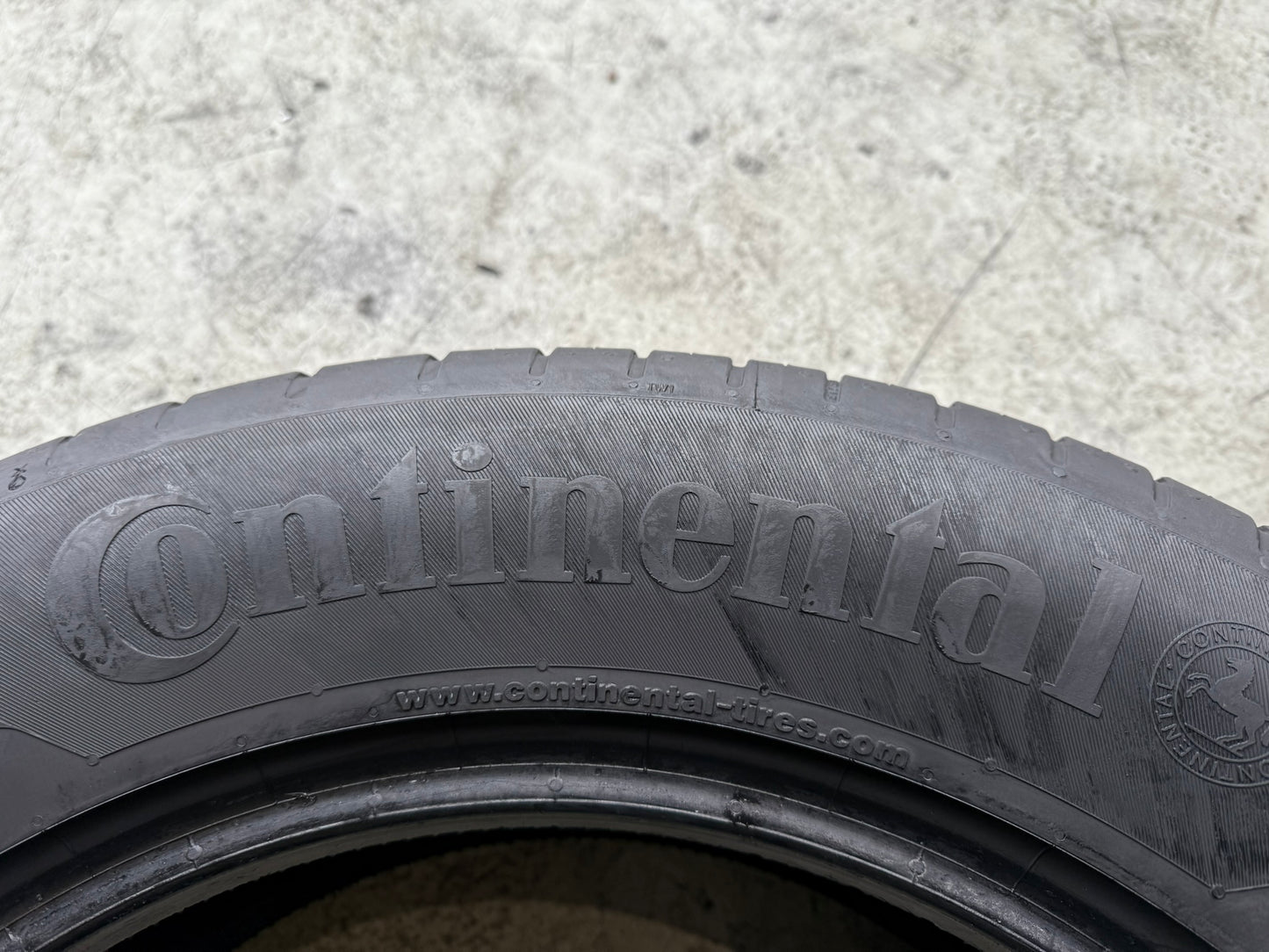 Usato: 4 Gomme 235/60R18 107V XL Continental Estive 80% residui