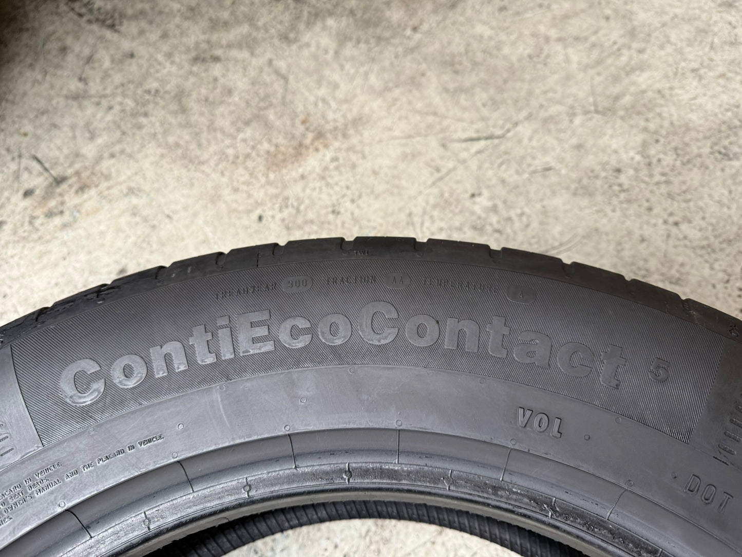 Usato: 4 Gomme 235/60R18 107V XL Continental Estive 80% residui