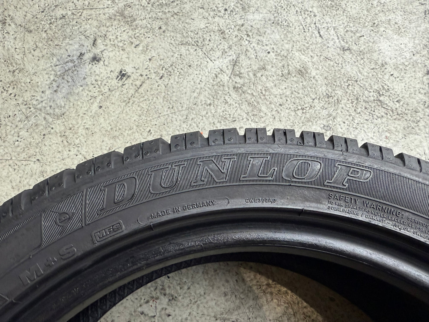 Usato: 4 Gomme 205/50R17 93H XL Dunlop Invernali 90% residui