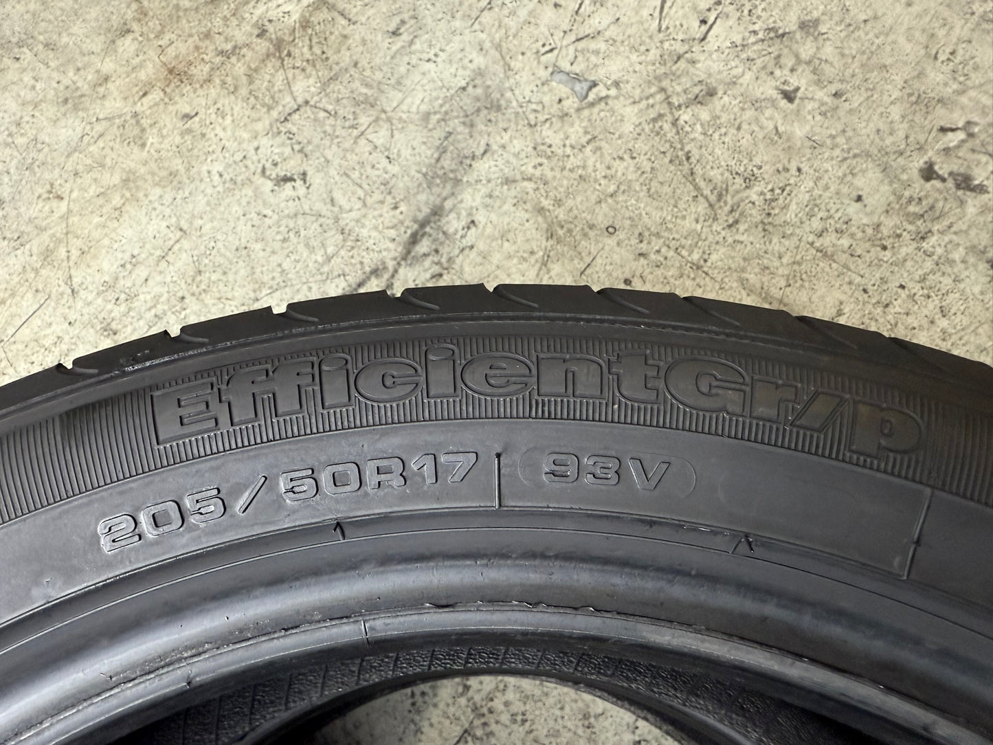 Usato: 2 Gomme 205/50R17 93V XL Goodyear Estive 80% residui