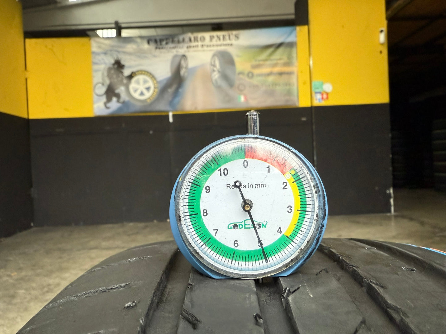 Usato: 2 Gomme 205/50R17 93V XL Goodyear Estive 80% residui