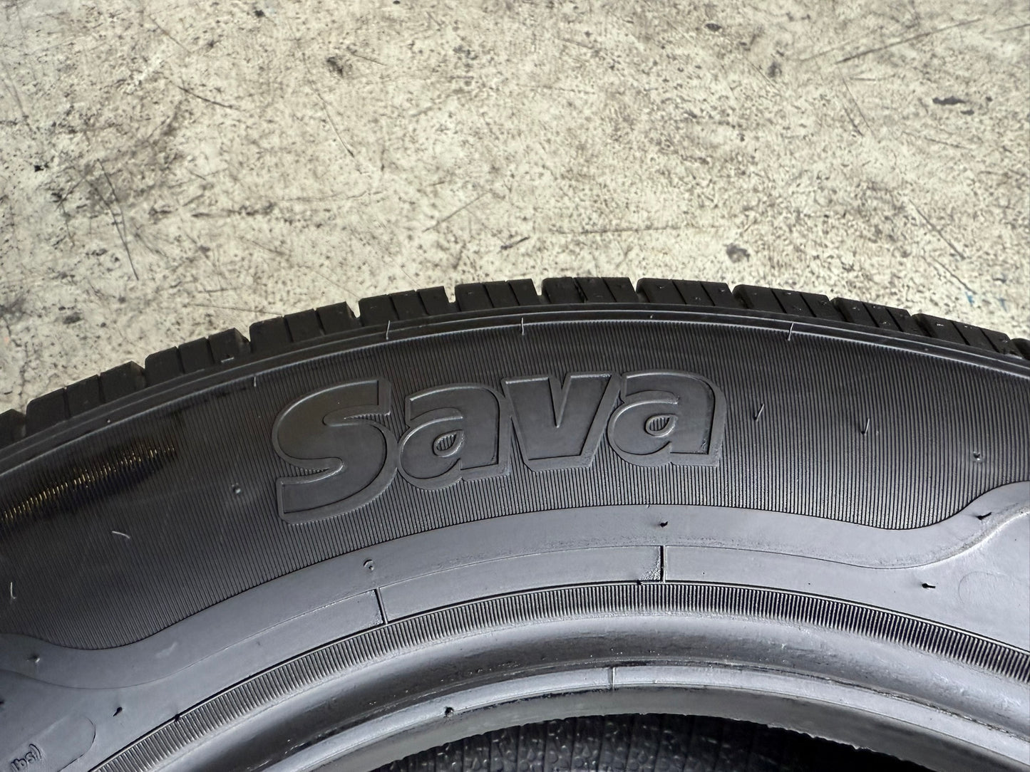 Usato: 4 Gomme 215/65R16 C 109/107T Sava estive 85% residui
