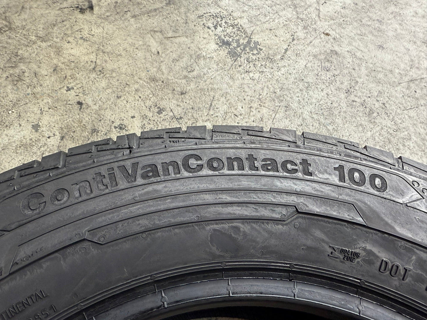 Usato: 4 Gomme 215/65R16 C 109/107T Continental Estive 90% residui