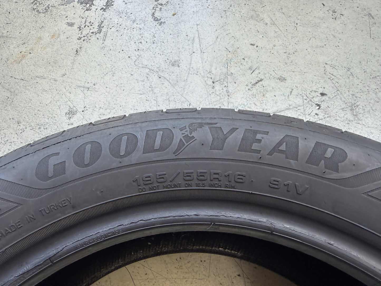 Usato: 4 Pneumatici Goodyear EfficientGrip Performance 195/55R16 91V XL Estivi 85% Residui