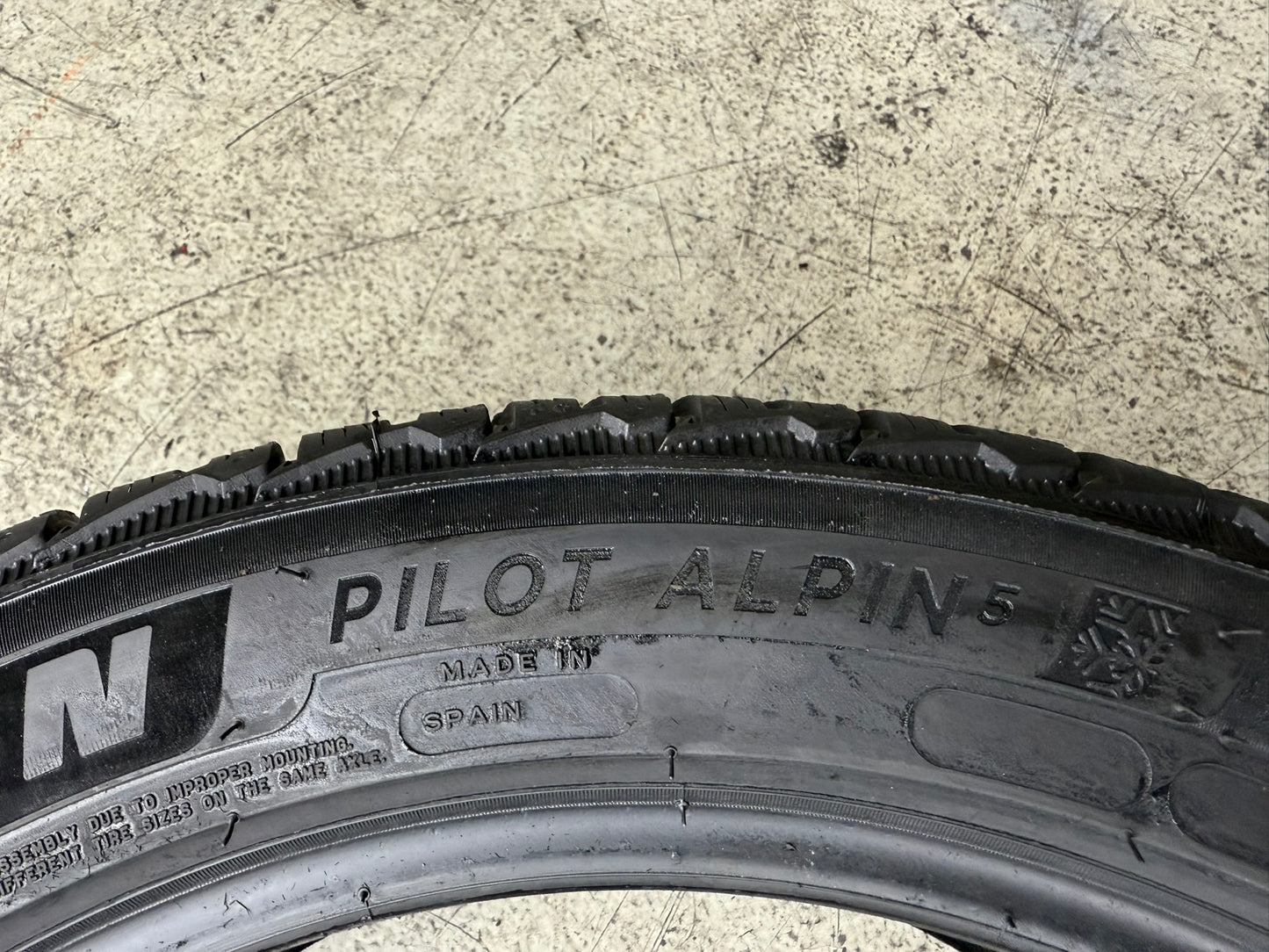 Usato: 4 Gomme 245/45R18 100V XL Michelin invernali 95% residui
