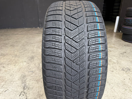 Usato: 1 Gomma 275/35R21 103V Pirelli Invernale 85% residui