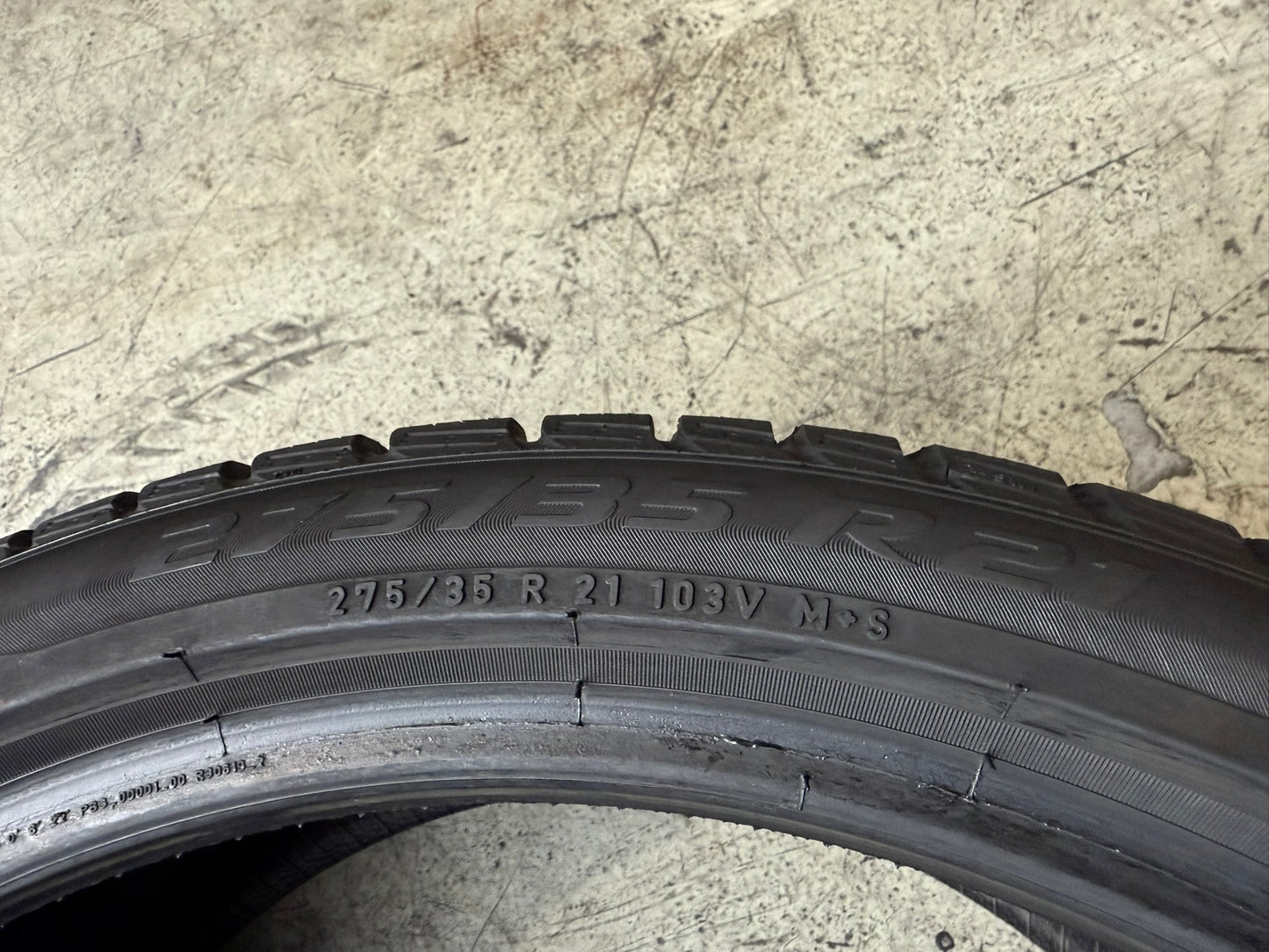 Usato: 1 Gomma 275/35R21 103V Pirelli Invernale 85% residui