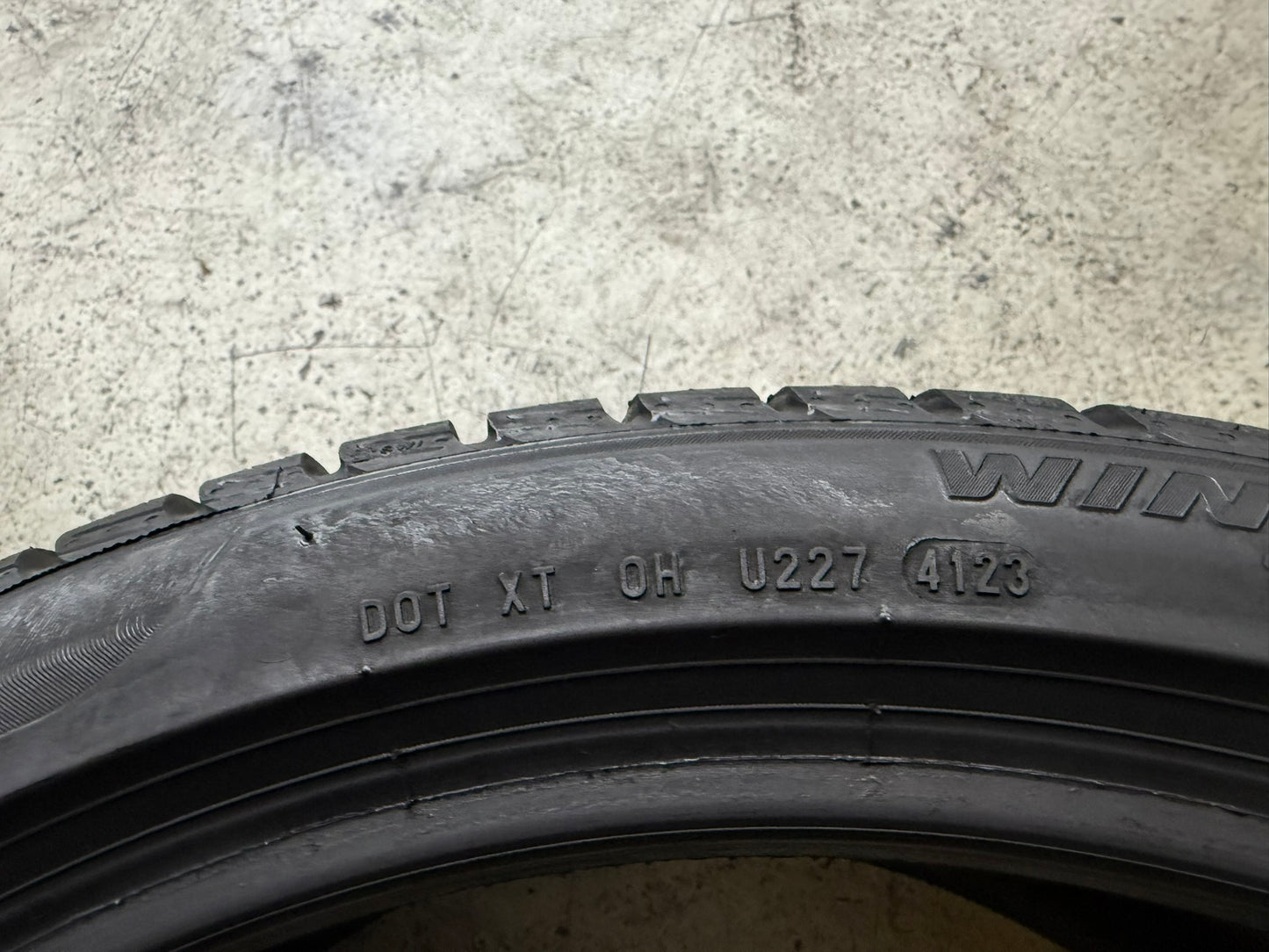 Usato: 1 Gomma 275/35R21 103V Pirelli Invernale 85% residui