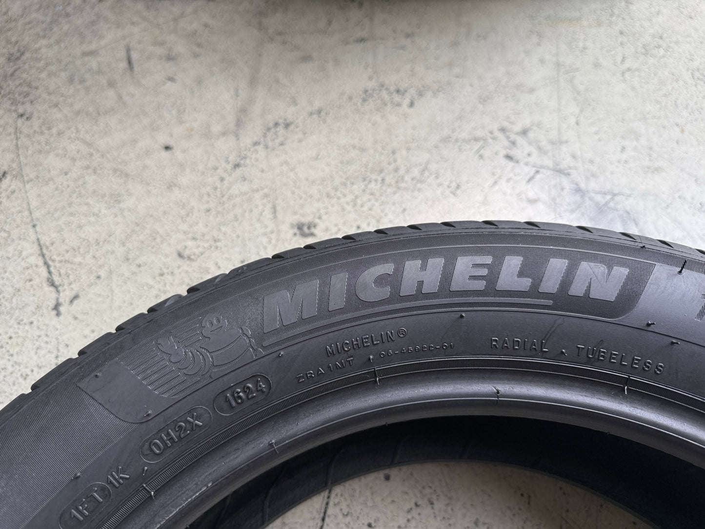 Usato: 4 Pneumatici Michelin Primacy 4+ 195/55R16 87H Estivi 80% Residui DOT 2024