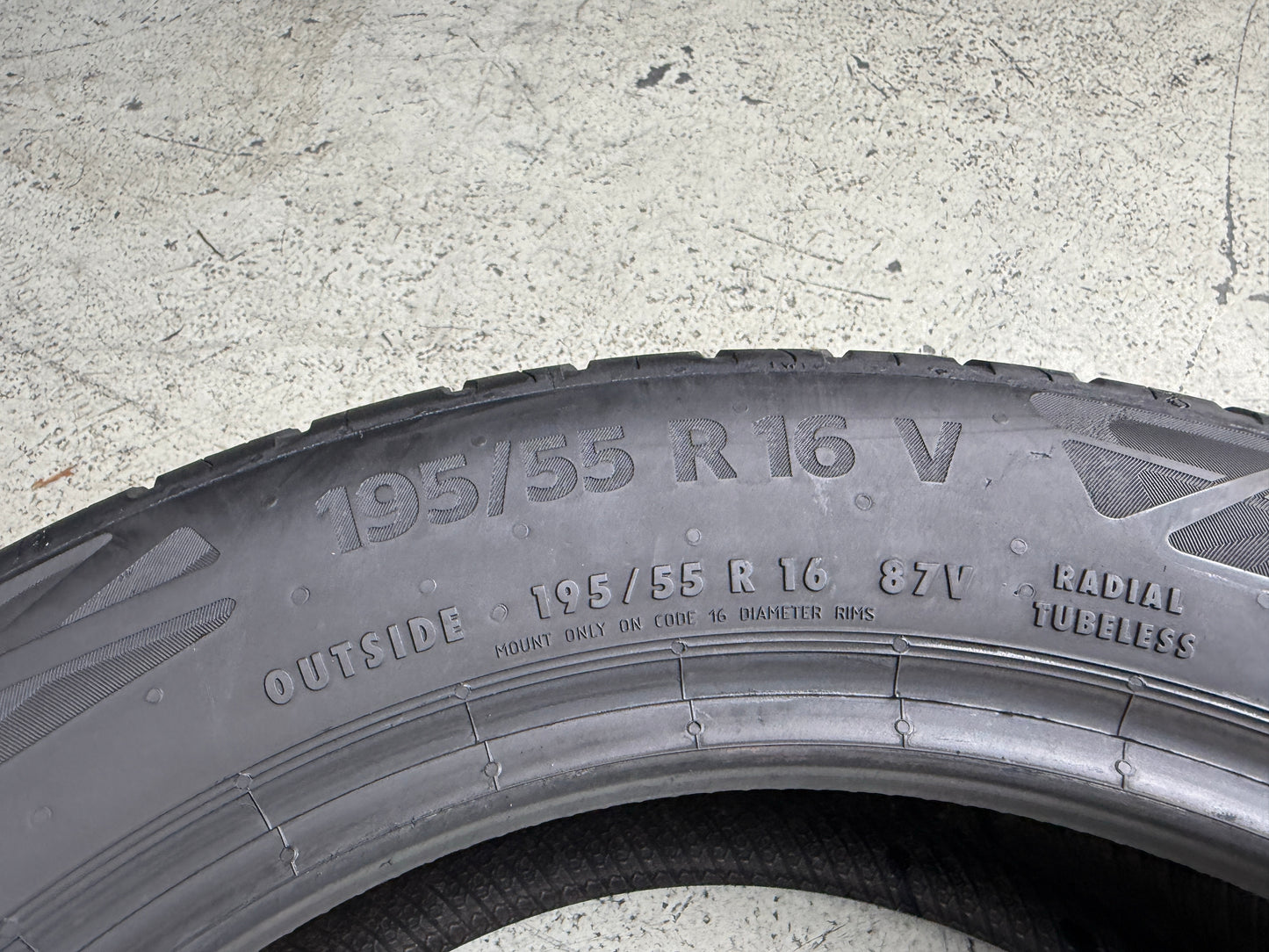 Usato: 4 Pneumatici Continental EcoContact 6 195/55R16 87V EVc Estivi 90% Residui