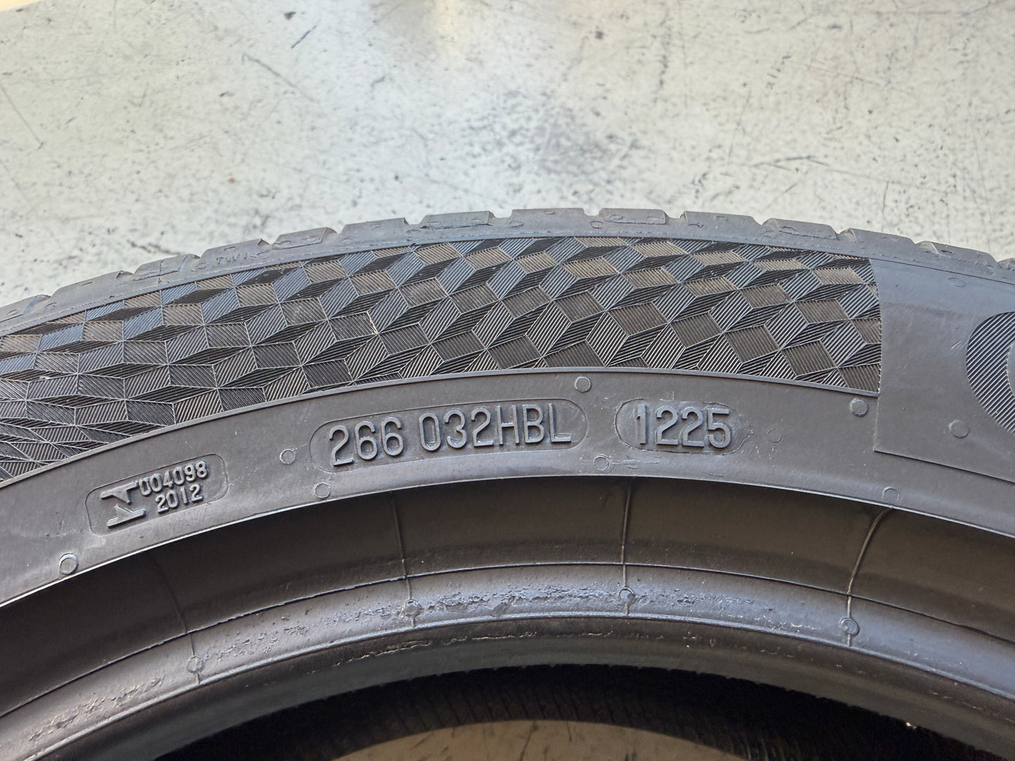 Usato: 4 Pneumatici Continental UltraContact 195/55R16 91V XL FR EVc Estivi 90% Residui DOT 2025