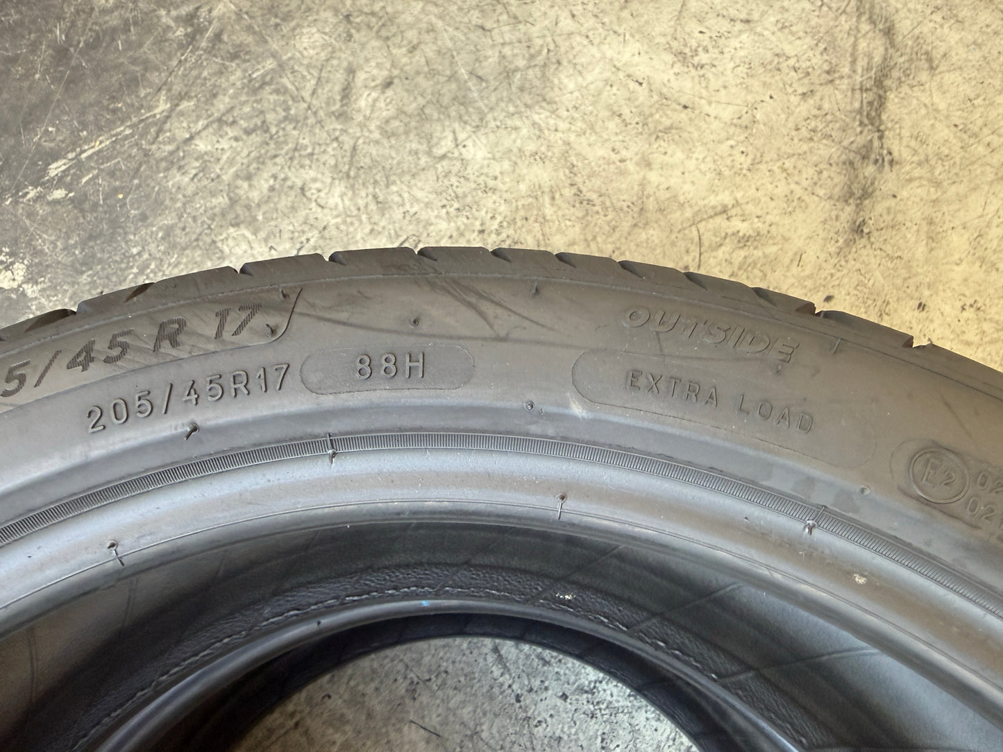 Usato: 2 Pneumatici Michelin Primacy 4 S2 205/45R17 88H XL FSL Estivi 80% Residui