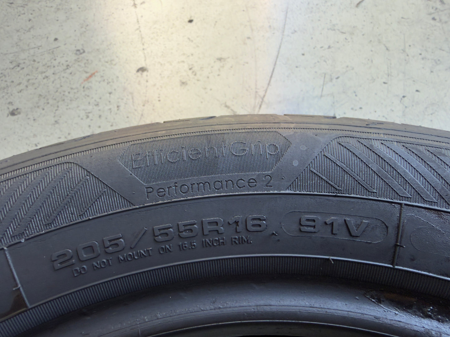 Usato: 4 Pneumatici Goodyear EfficientGrip Performance 2 205/55R16 91V Estivi 85% Residui