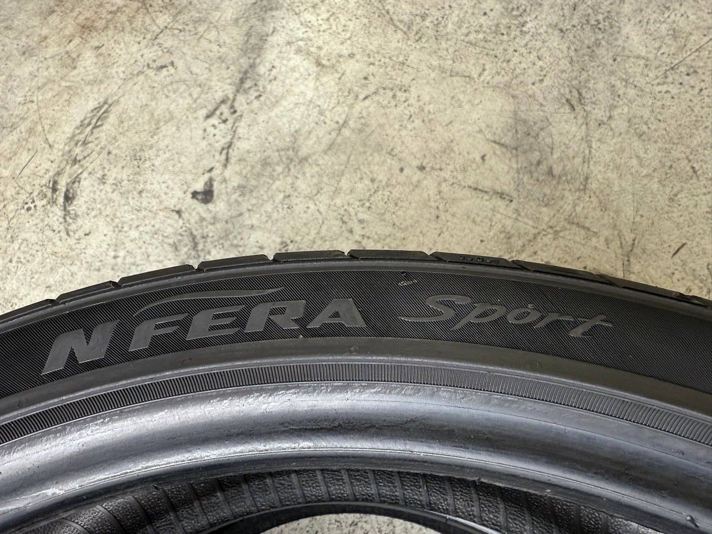 Usato: 2 Gomme 235/35R19 91Y XL Nexen Estiva 80% residui