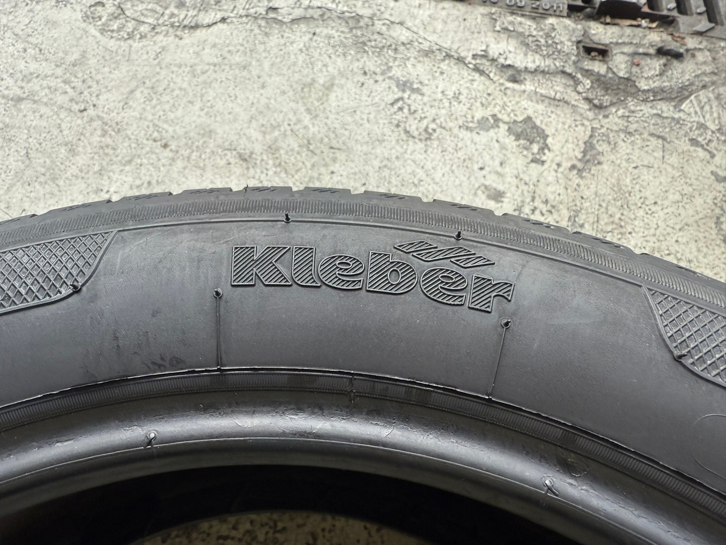 Usato: 4 Gomme 195/55R16 87V Kleber Estive 80-85% residui