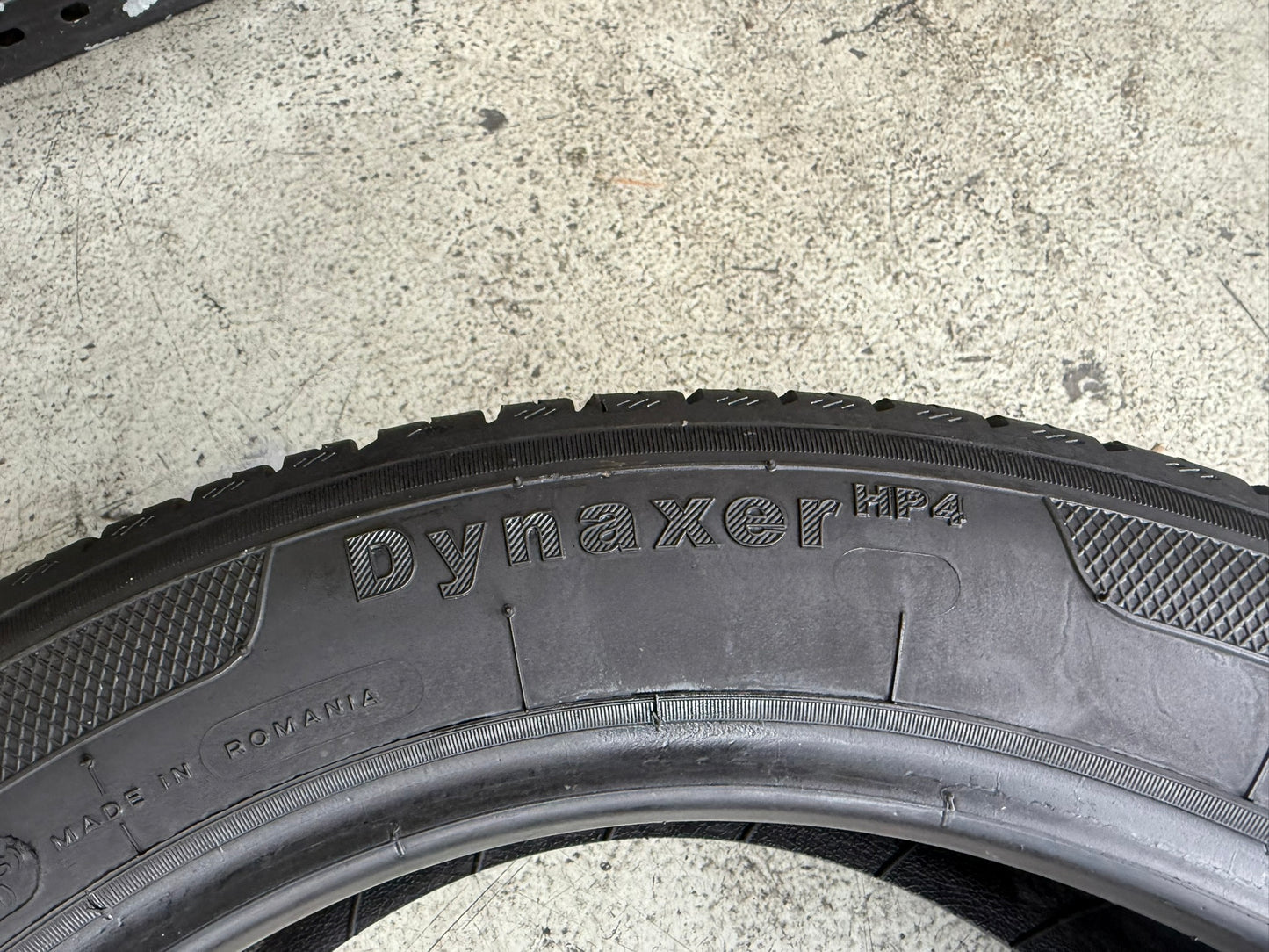 Usato: 4 Gomme 195/55R16 87V Kleber Estive 80-85% residui