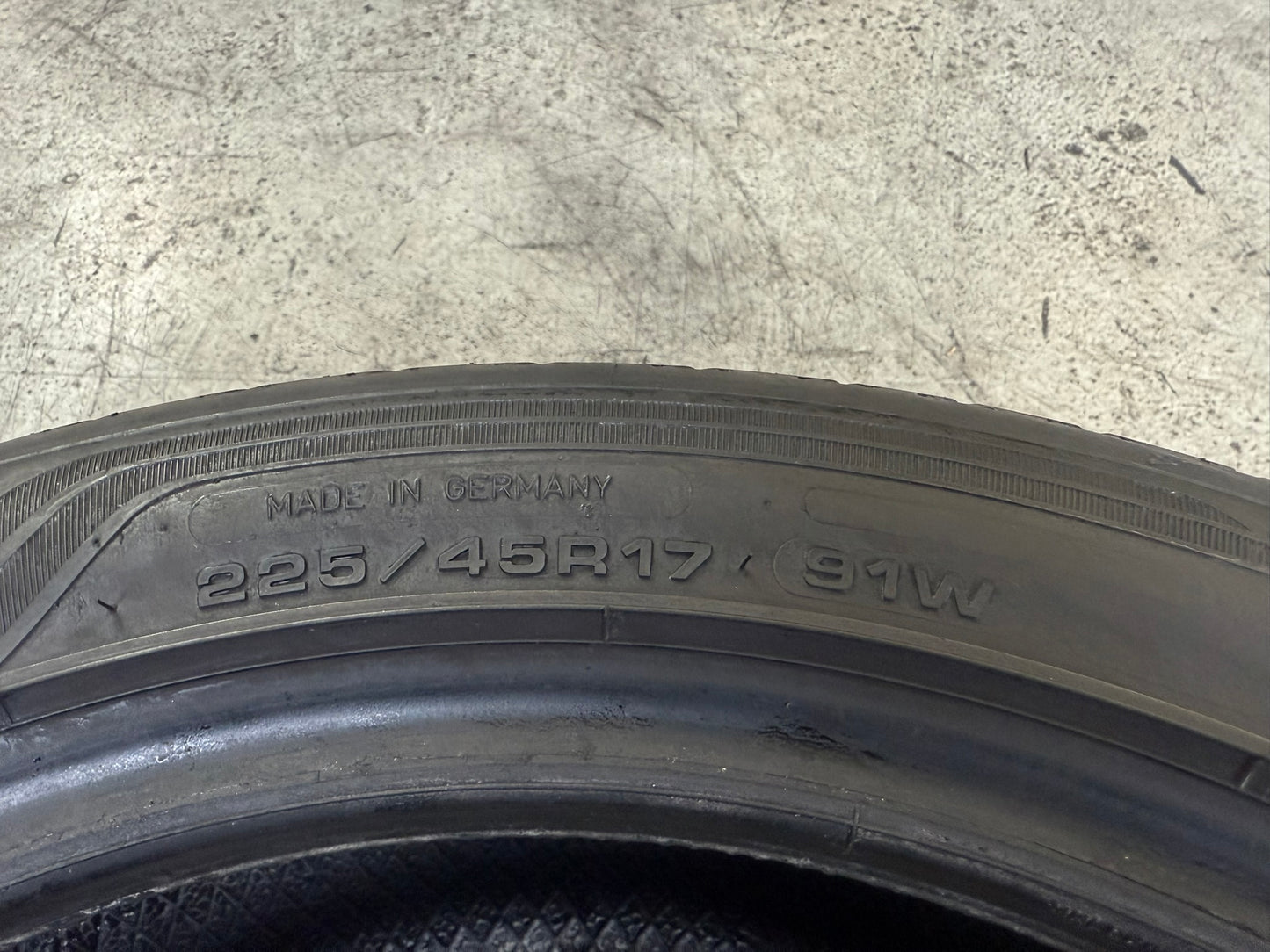Usato: 1 Gomma 225/45R17 91W Goodyear Estivo 90% residui