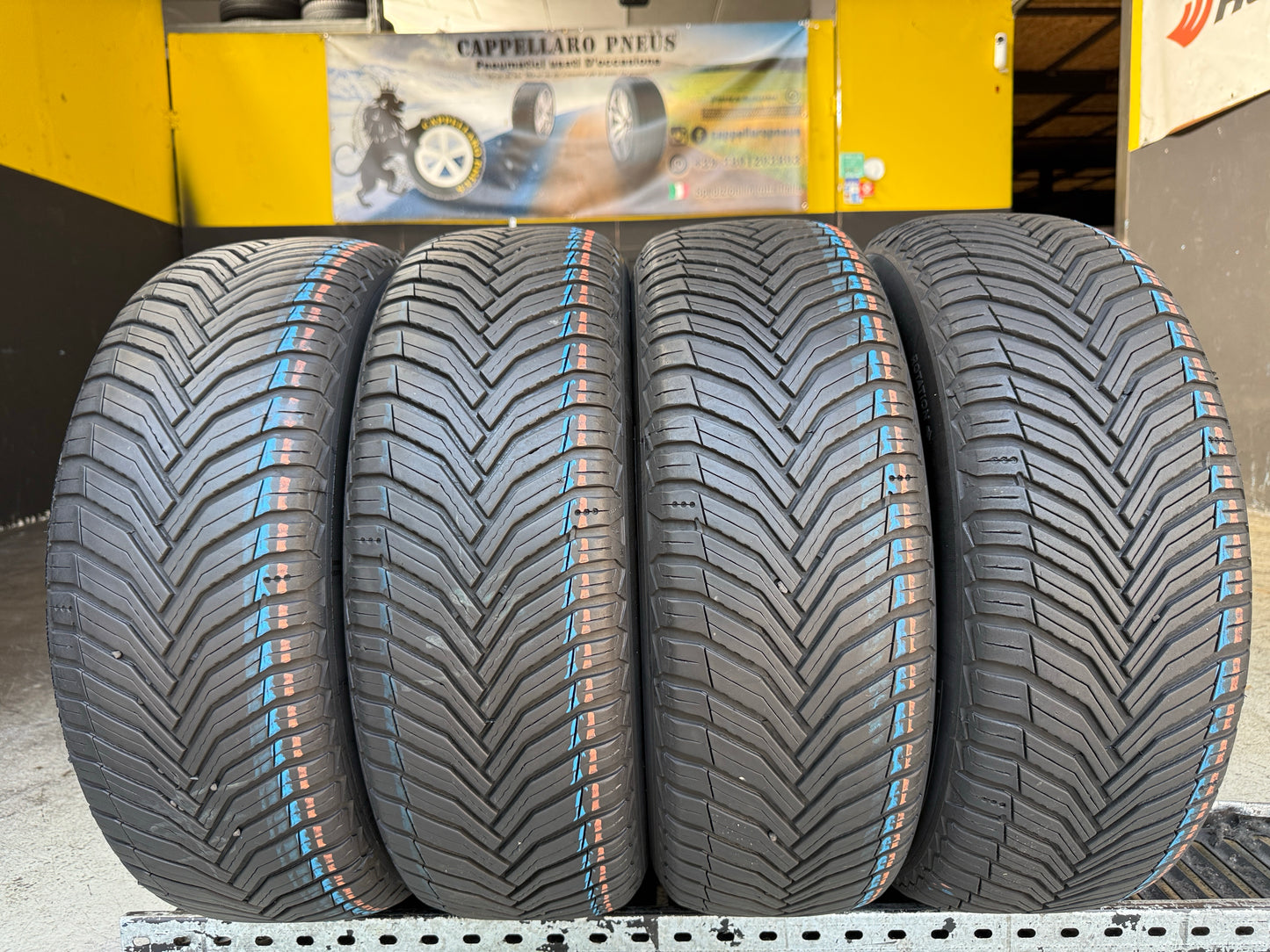 Usato: 4 Pneumatici Michelin CrossClimate 2 205/55R16 91H/91V 4 Stagioni 80% Residui