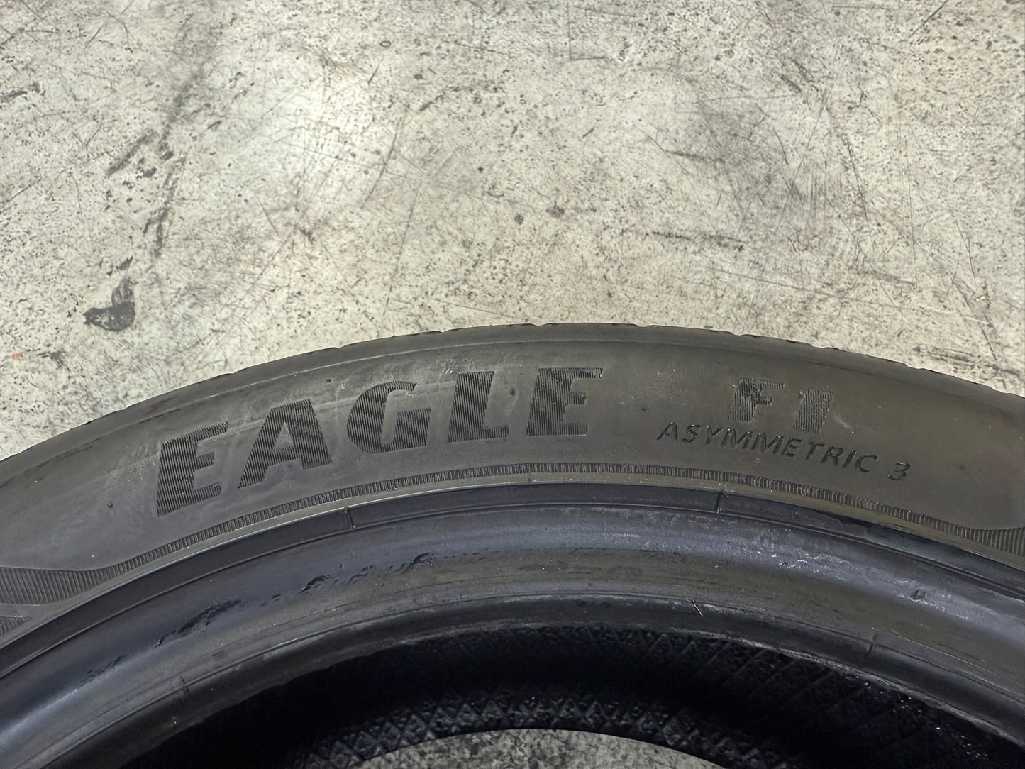 Usato: 1 Gomma 225/45R17 91W Goodyear Estivo 90% residui