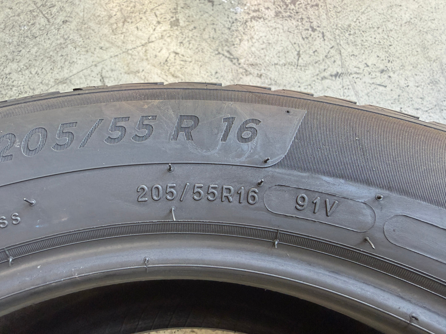 Usato: 4 Pneumatici Michelin CrossClimate 2 205/55R16 91H/91V 4 Stagioni 80% Residui