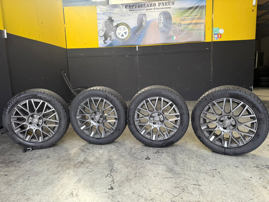 Cerchi in Lega Momo 16 con Pneumatici Invernali in Omaggio