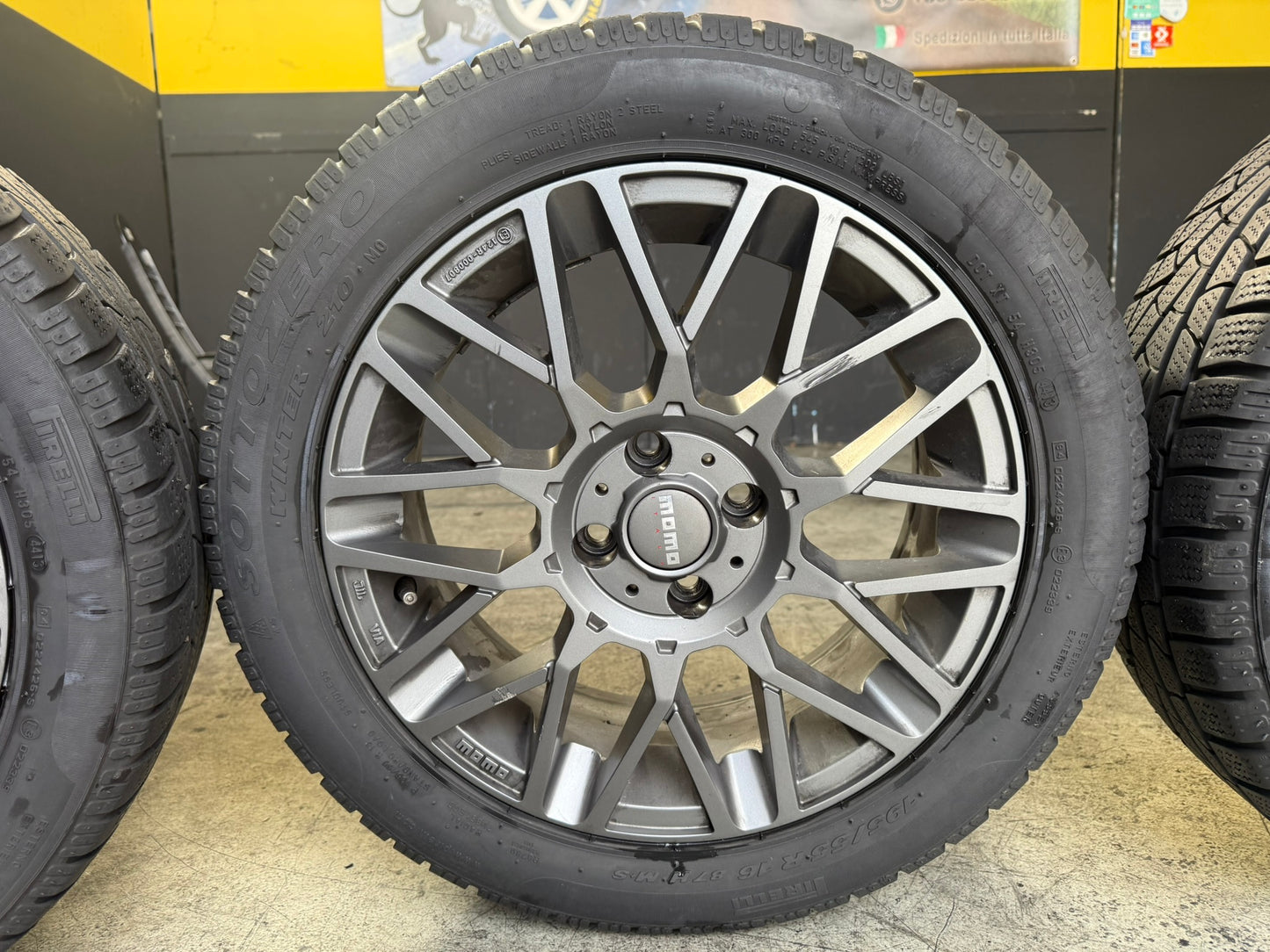 Cerchi in Lega Momo 16 con Pneumatici Invernali in Omaggio