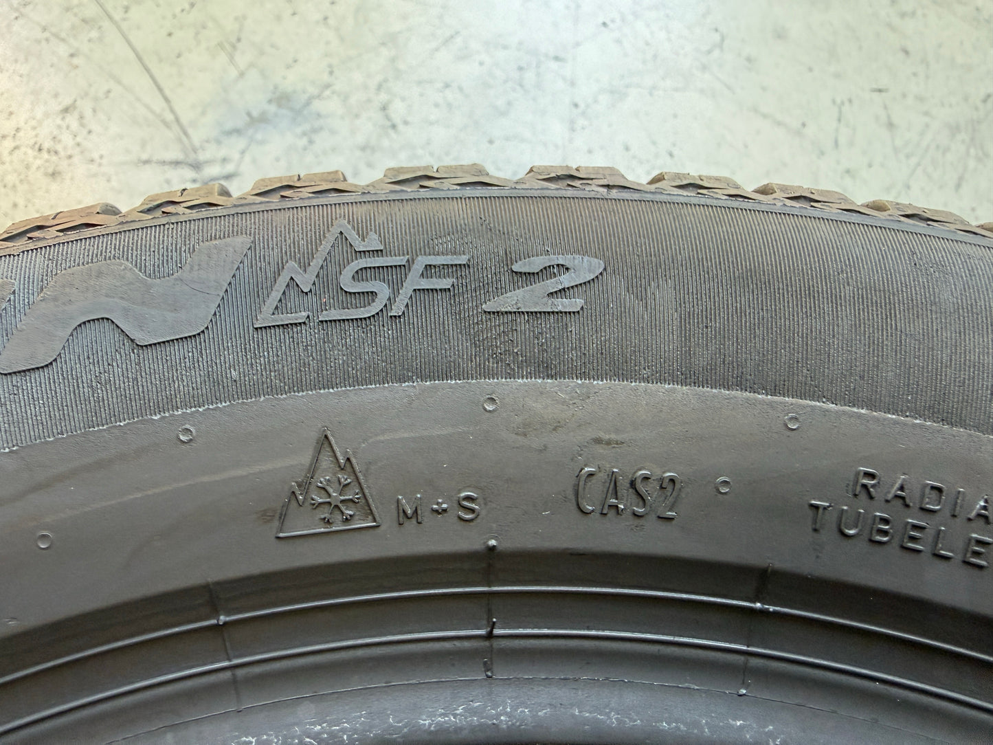 Usato: 2 Pneumatici Pirelli Cinturato All Season SF 2 205/55R16 94V XL 4 Stagioni 75% Residui