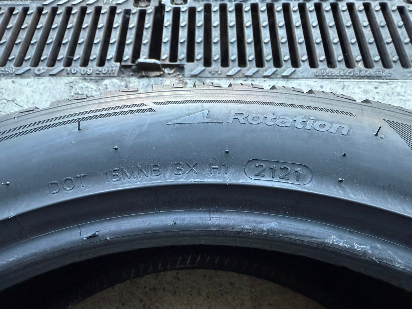 Usato: 4 Gomme 255/45R20 105V XL Hankook Invernali 80% residui