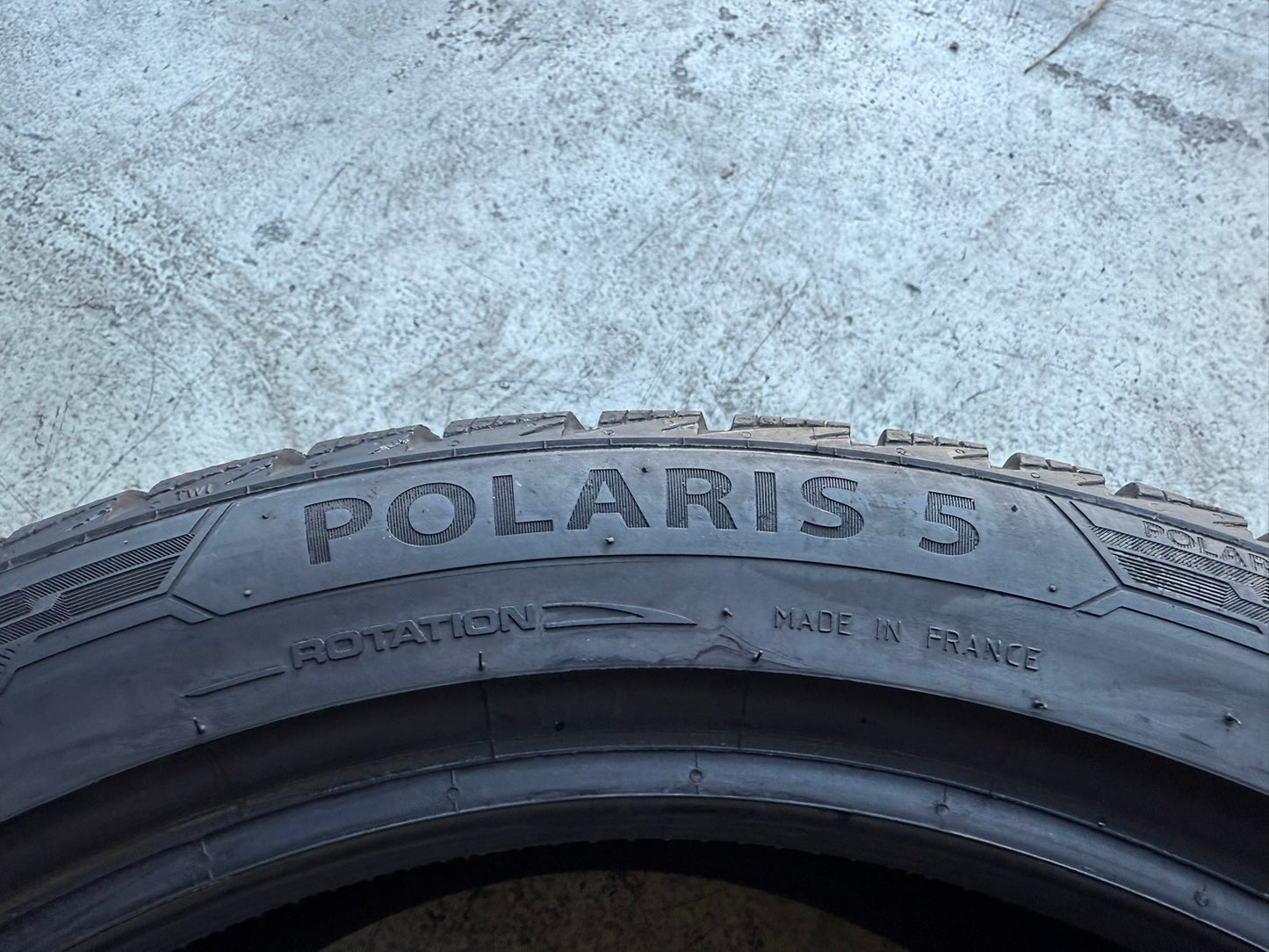 Usato: 4 Gomme 245/40R18 97V XL Barum Invernali 80% residui