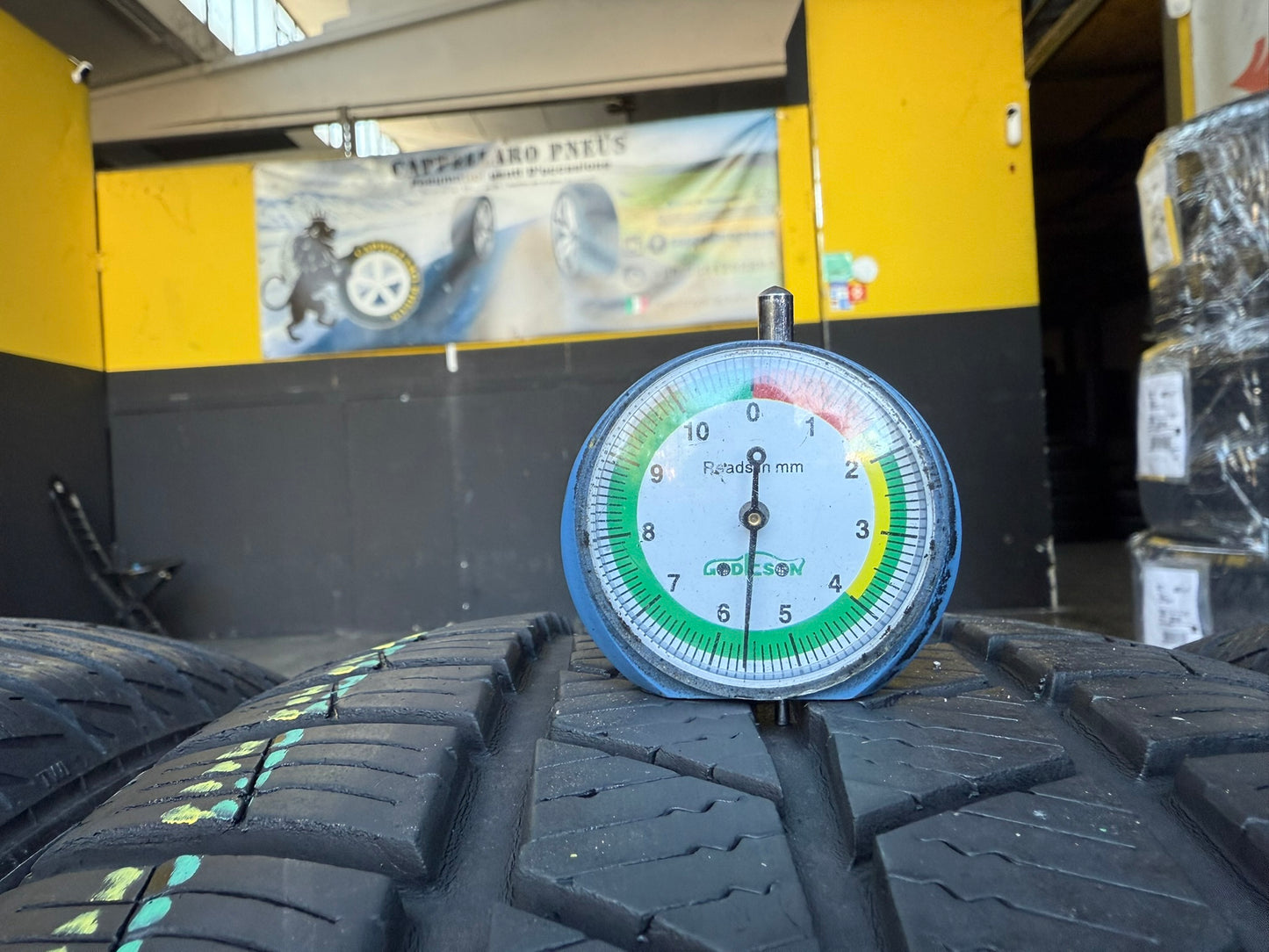 Usato: 4 Gomme 225/60R17 103V XL Barum Invernali 85% residui