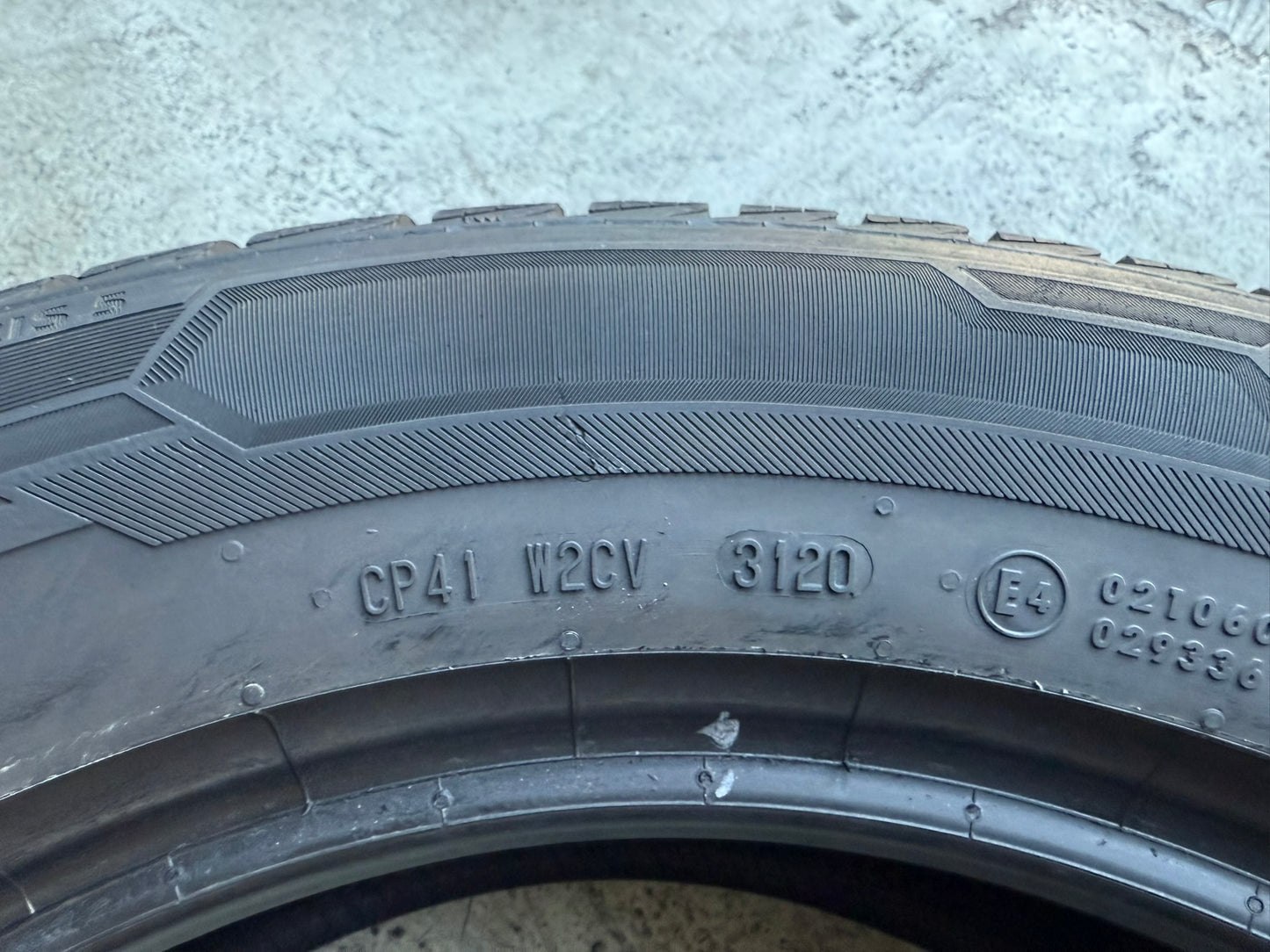 Usato: 4 Gomme 225/60R17 103V XL Barum Invernali 85% residui