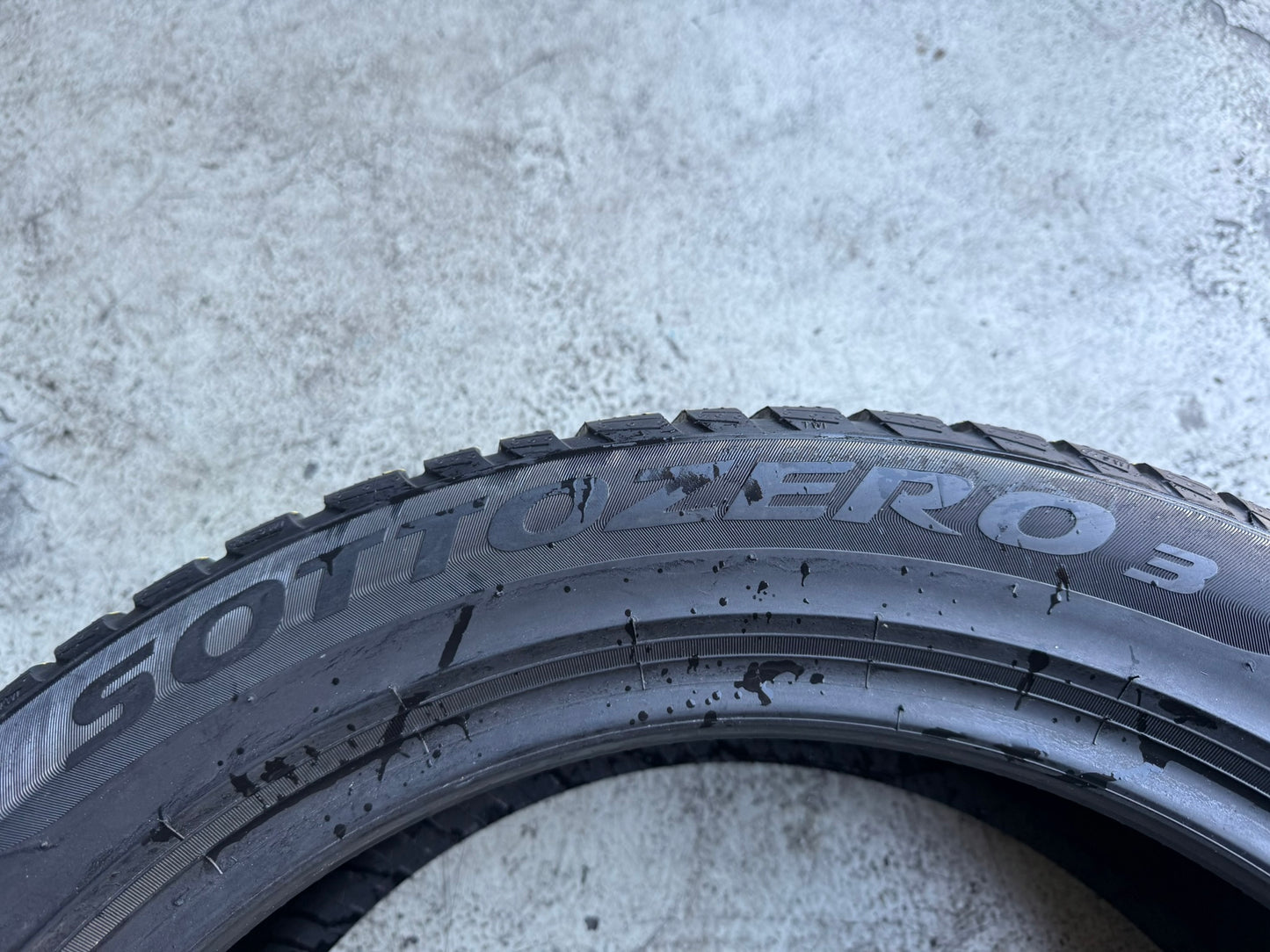 Usato: 4 Gomme 215/50R18 92V XL Pirelli Invernali 90% residui
