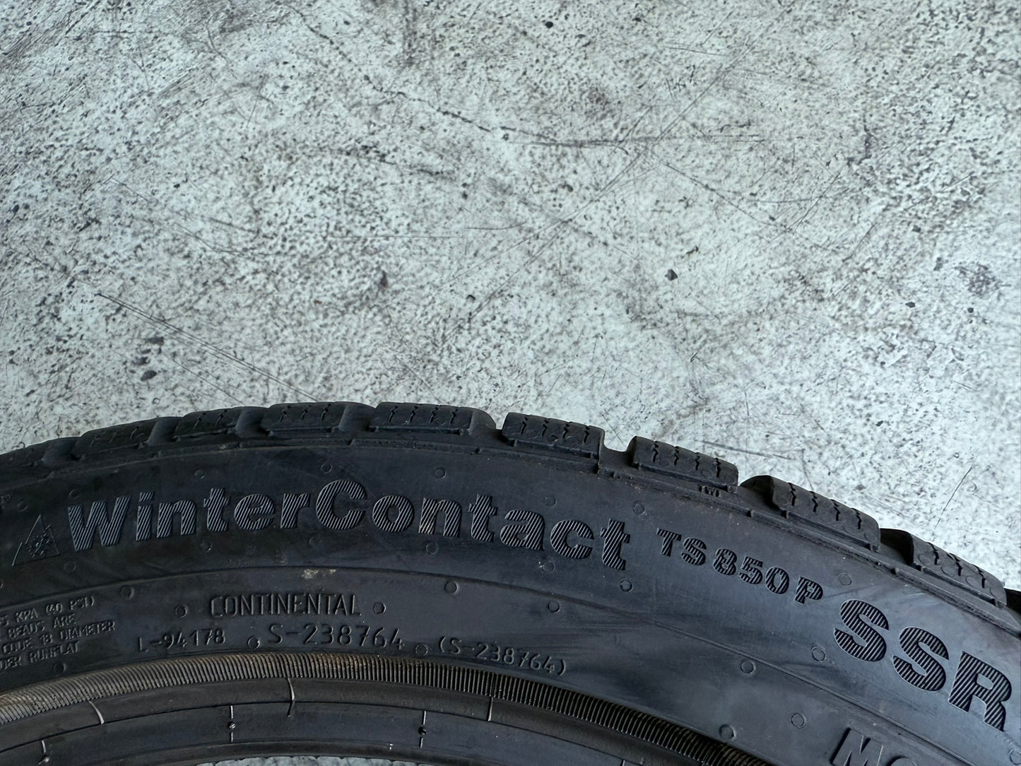 Usato: 4 Gomme 225/45R18 95H XL RFT Continental Invernale 95%–85% residui