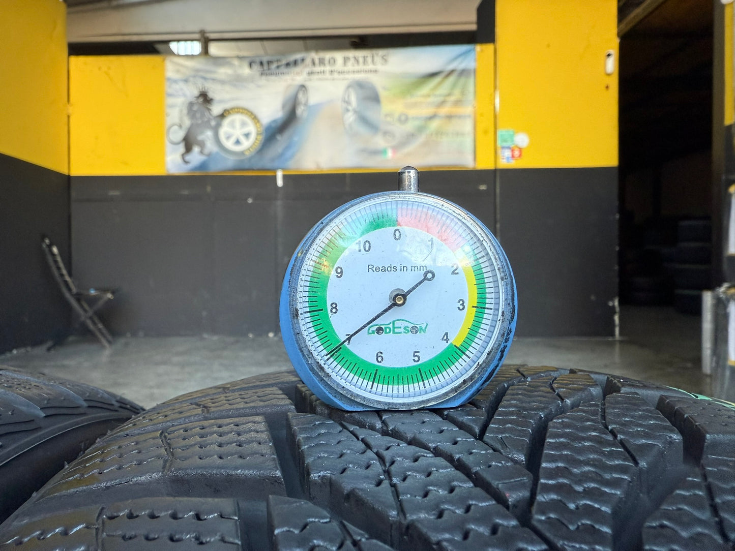 Usato: 4 Gomme 215/40R17 87V XL Nexen Invernali 90% residui