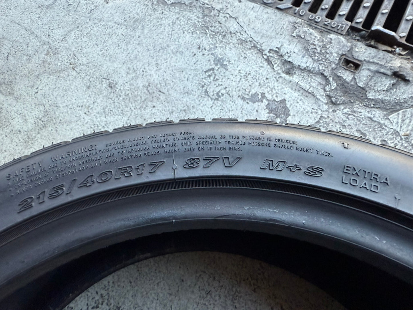 Usato: 4 Gomme 215/40R17 87V XL Nexen Invernali 90% residui