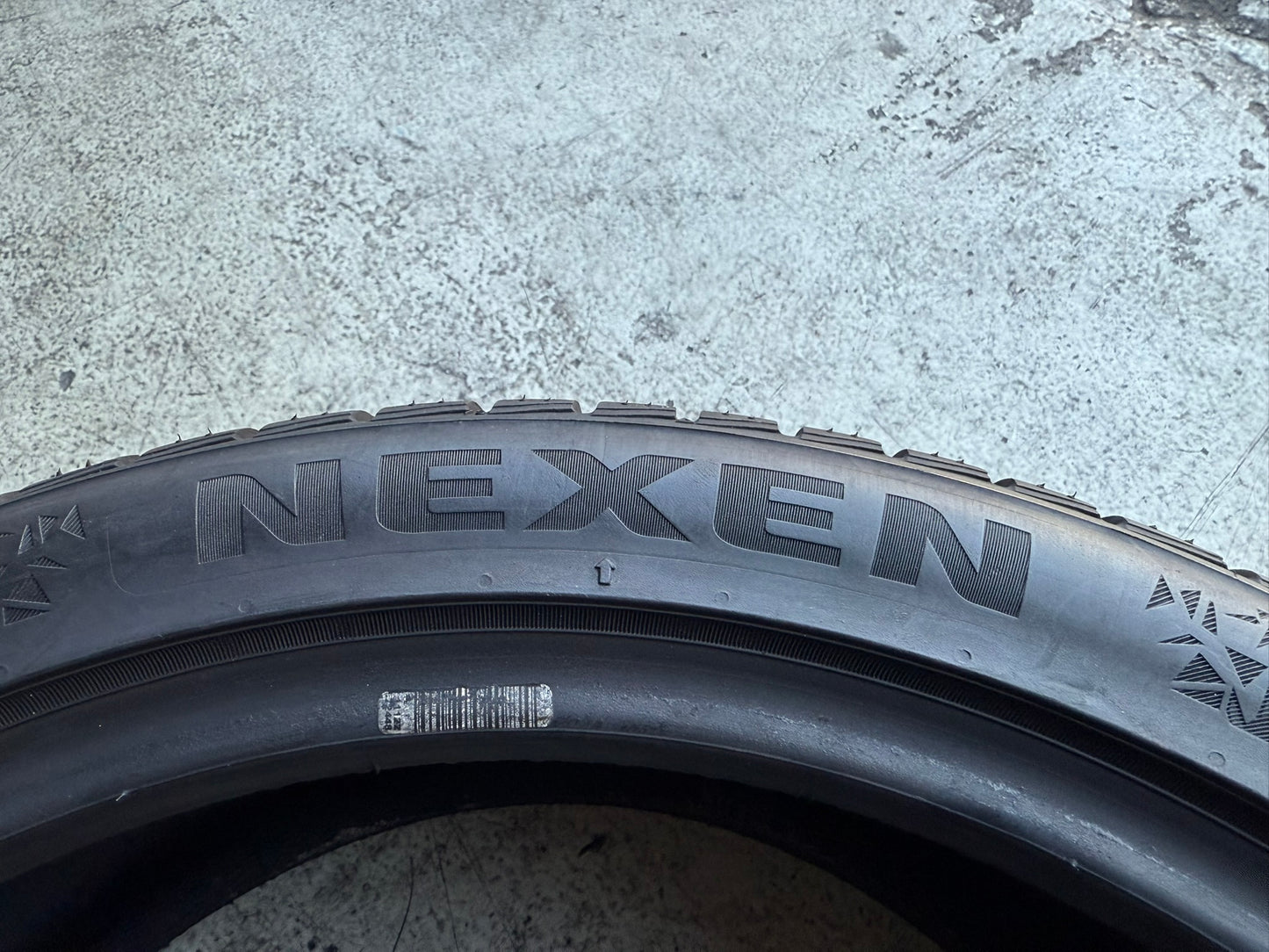 Usato: 4 Gomme 215/40R17 87V XL Nexen Invernali 90% residui