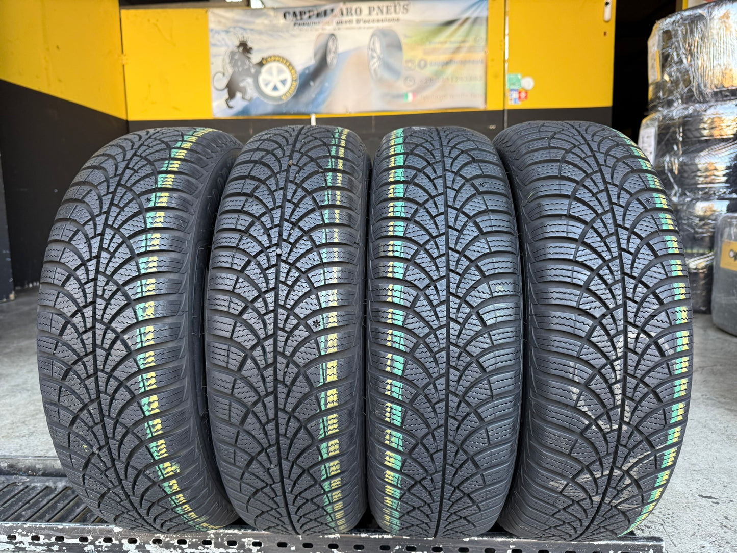 Usato: 4 Gomme 185/65R15 88T Goodyear Invernali 85/95% residui