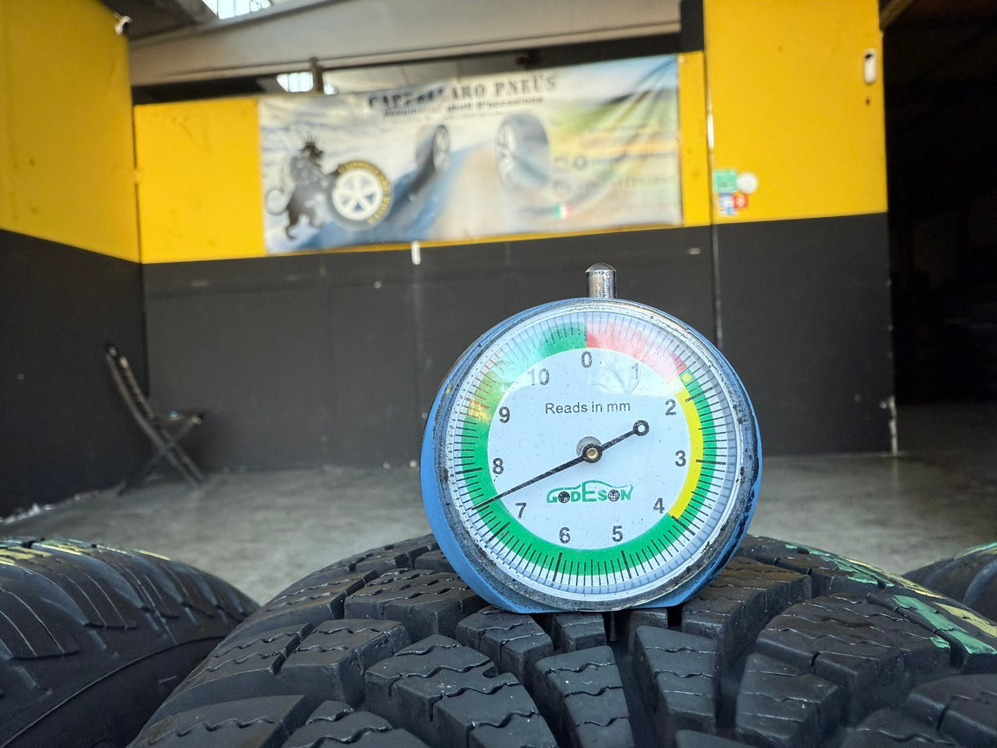 Usato: 4 Gomme 185/65R15 88T Goodyear Invernali 85/95% residui