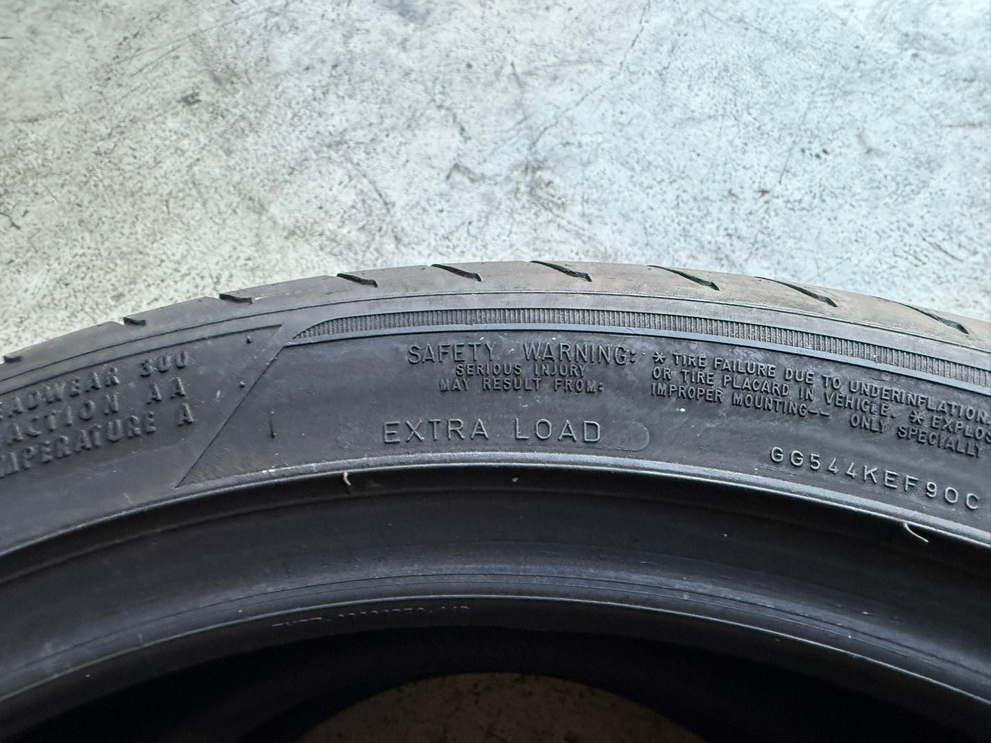 Usato: 2 Gomme 225/45R19 96W XL Goodyear Estive 85% residui